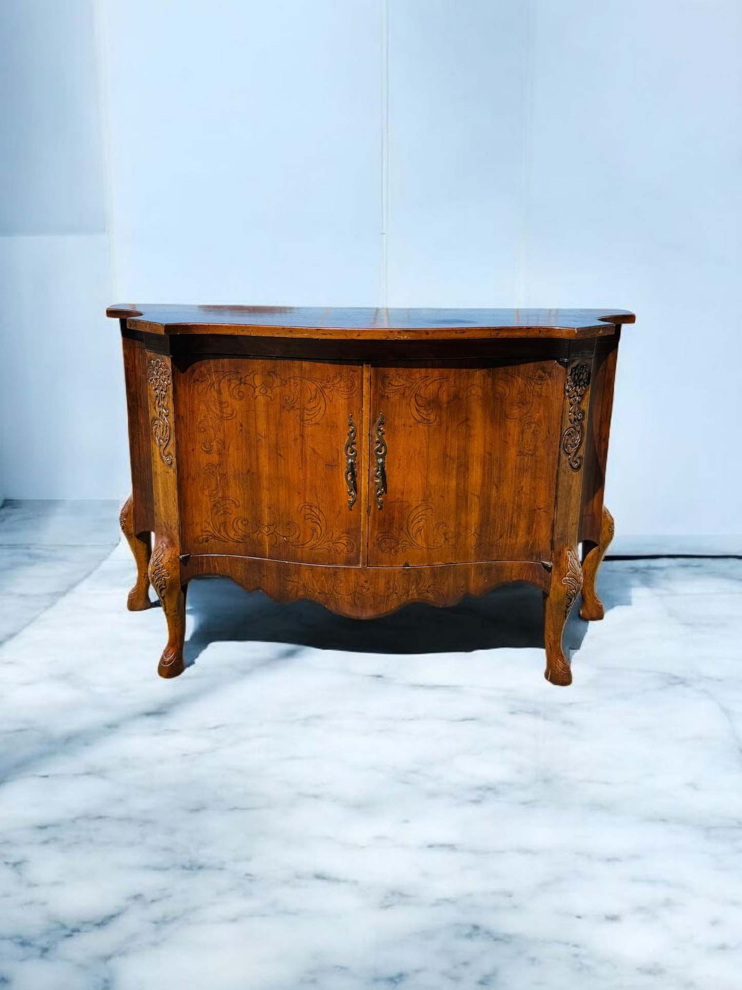 🔱🇮🇹 Comoda Italiana de Madera de Nogal – Arte y Elegancia en Cada Detalle 🇮🇹🔱