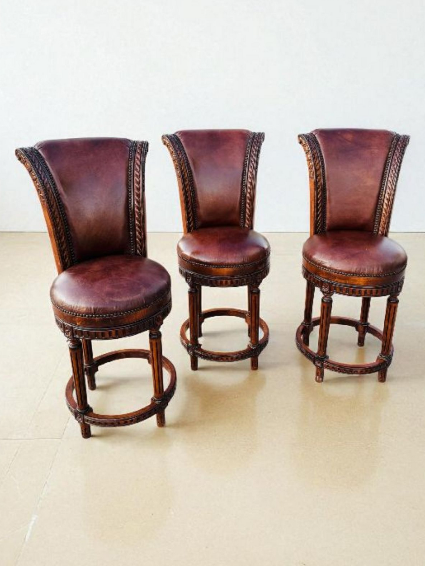🪑🪑🪑🪑 Juego de 4 Bancos Vintage Giratorios De Madera 🪑🪑🪑🪑