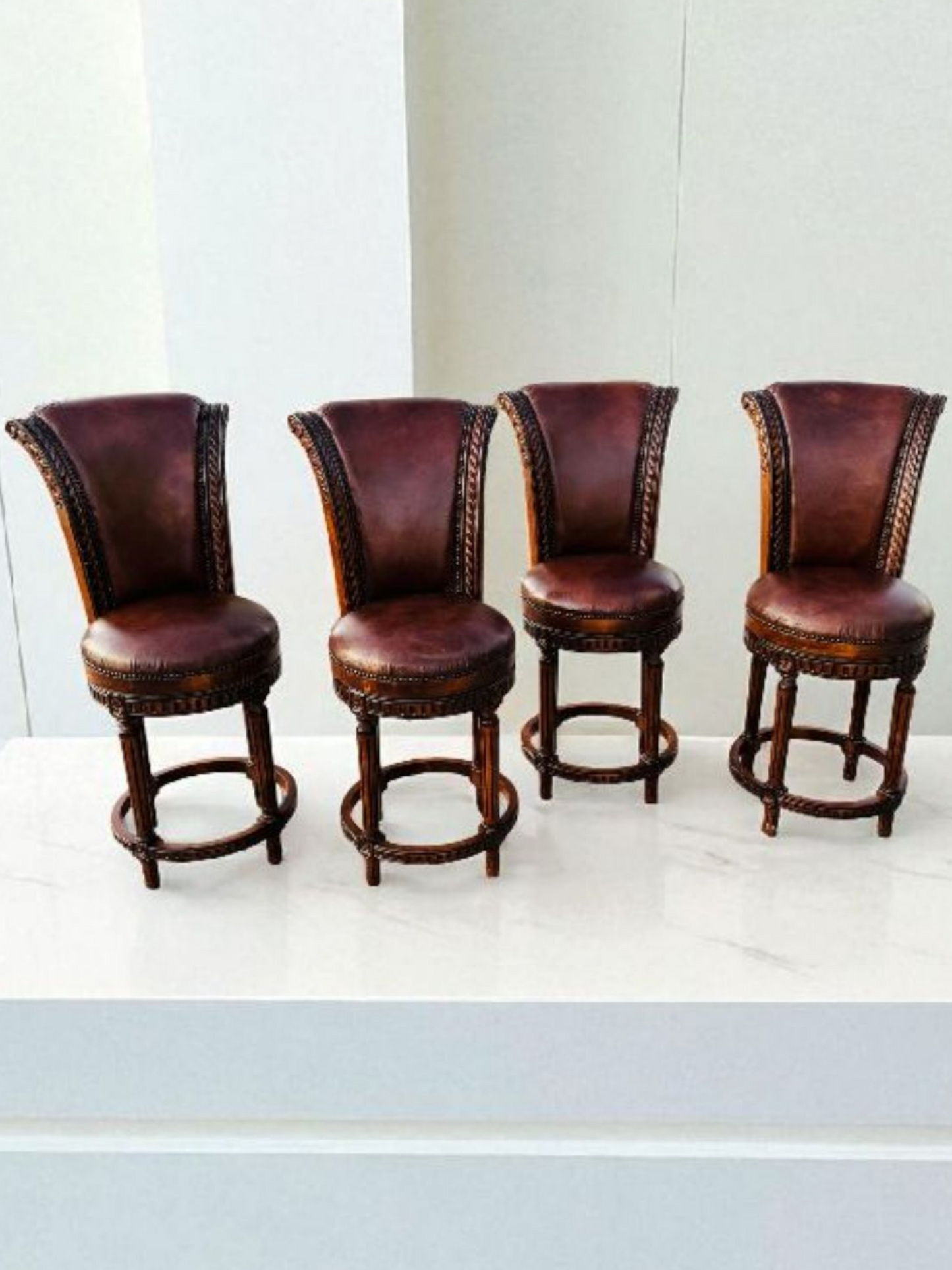 🪑🪑🪑🪑 Juego de 4 Bancos Vintage Giratorios De Madera 🪑🪑🪑🪑