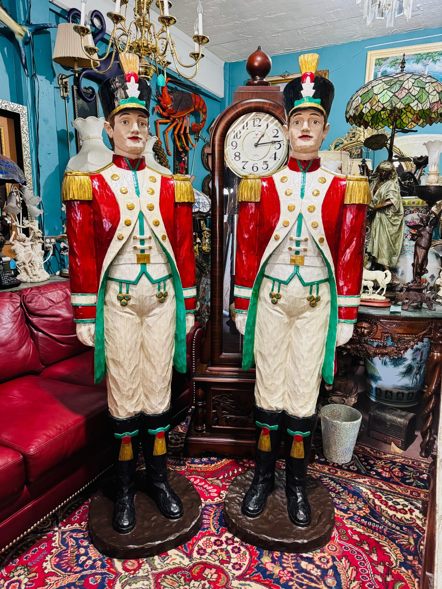 🎄❄️🎄 Soldados Navideños Nutcracker – Par Monumental en Resina Fundida Pintados a Mano 🎄❄️🎅
