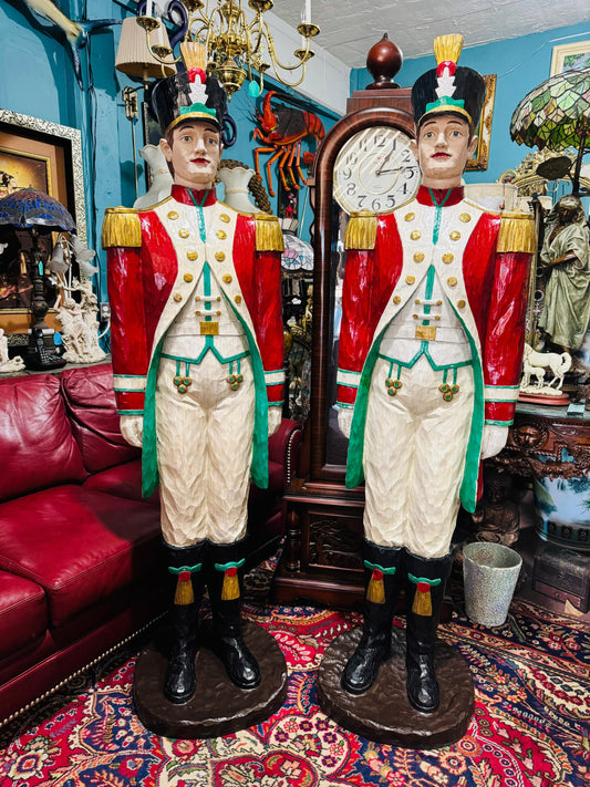 🎄❄️🎄 Nutcracker Christmas Soldiers – Monumental Pair in Cast Resin, Hand-Painted 🎄❄️🎅