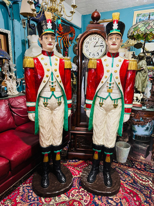 🎄❄️🎄 Nutcracker Christmas Soldiers – Monumental Pair in Cast Resin, Hand-Painted 🎄❄️🎅