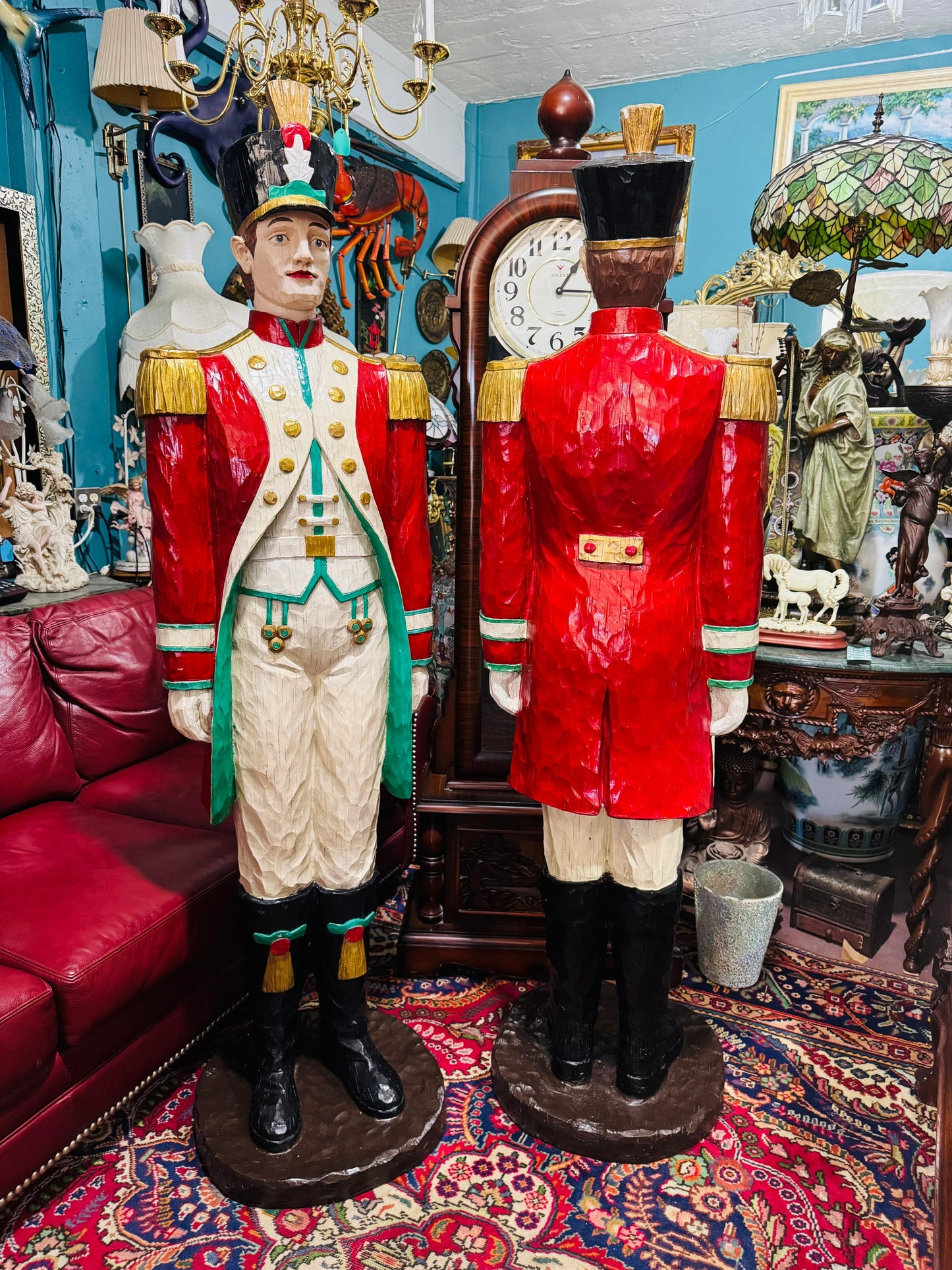 🎄❄️🎄 Soldados Navideños Nutcracker – Par Monumental en Resina Fundida Pintados a Mano 🎄❄️🎅