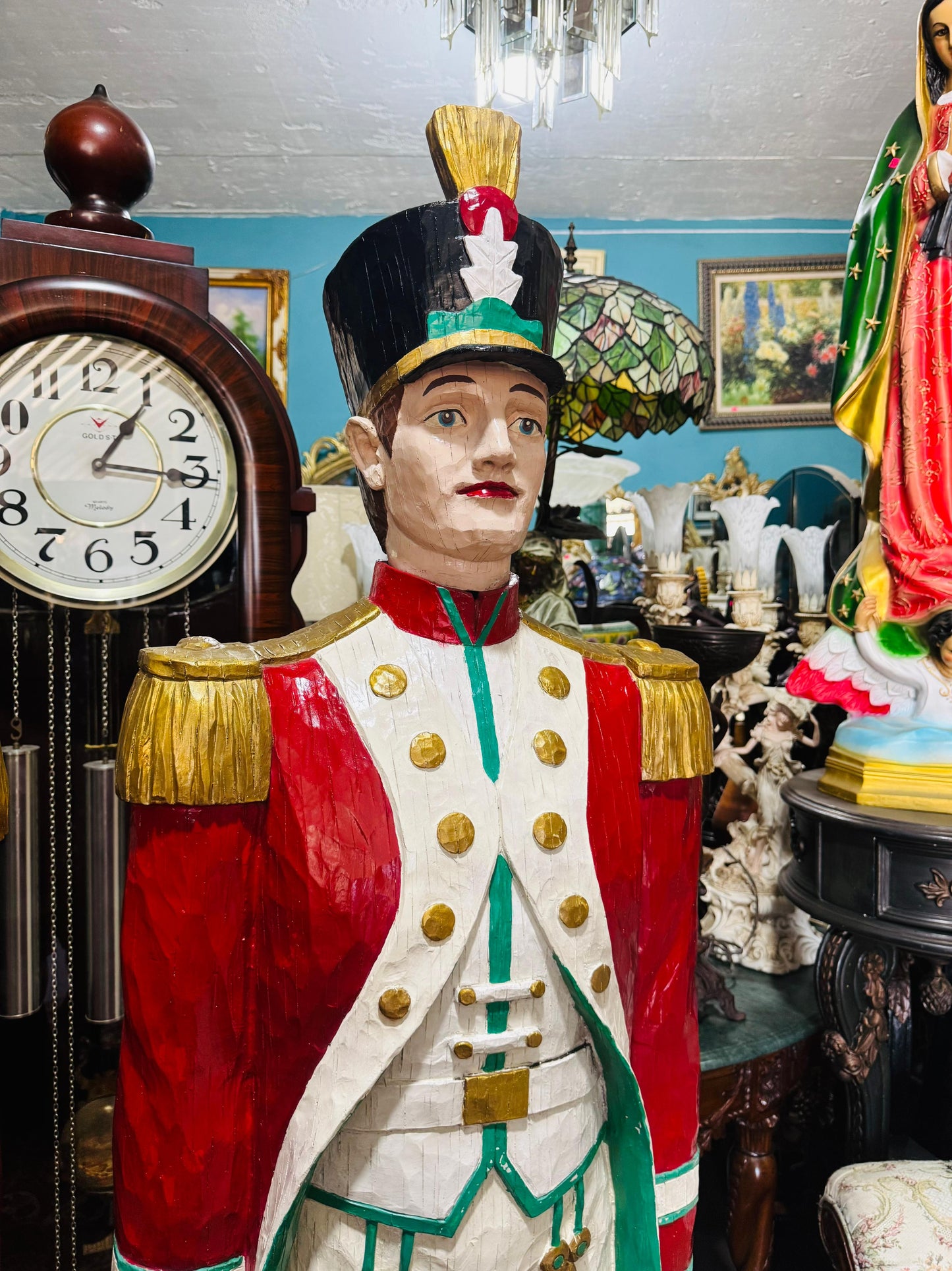 🎄❄️🎄 Soldados Navideños Nutcracker – Par Monumental en Resina Fundida Pintados a Mano 🎄❄️🎅