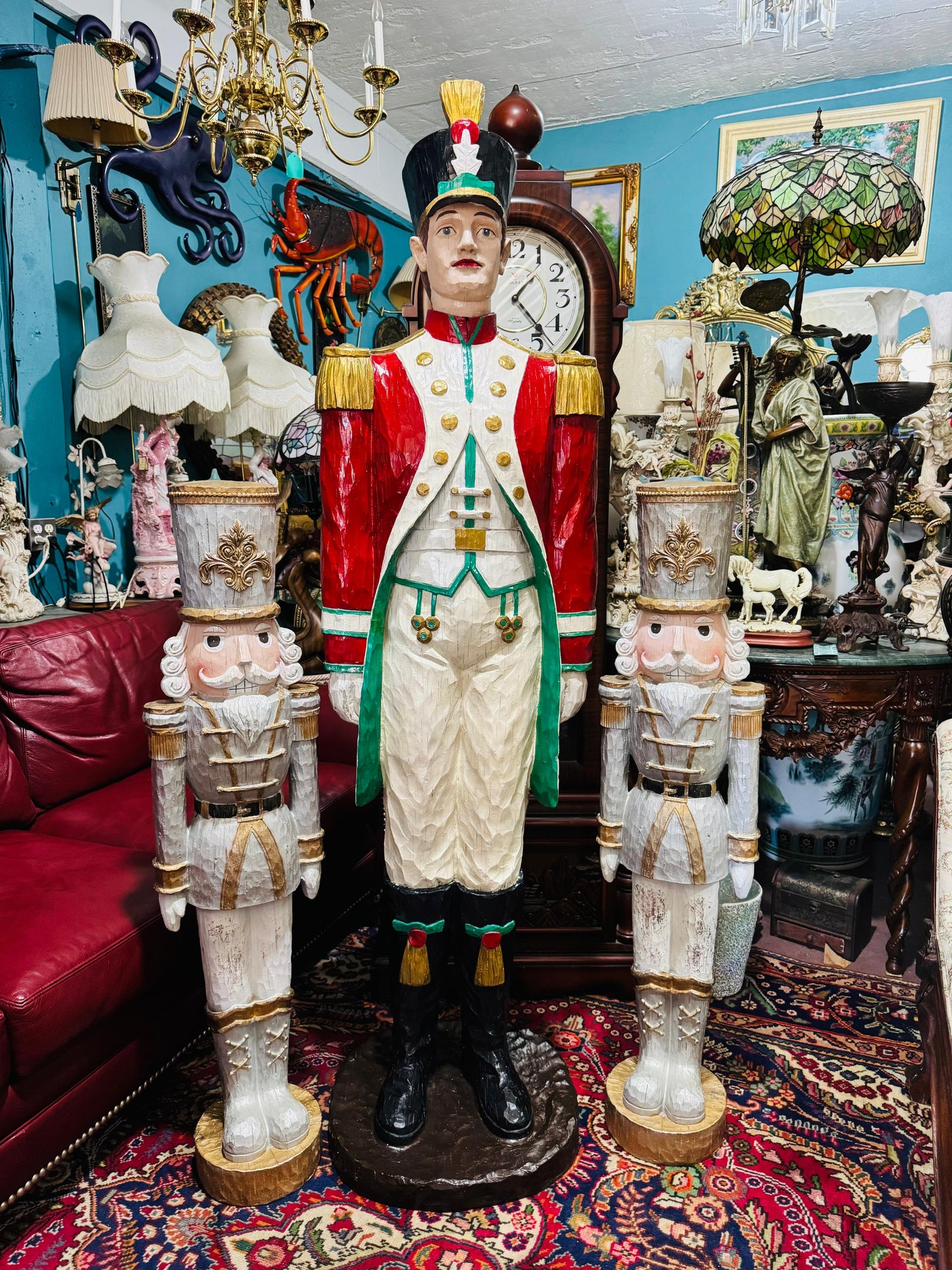 🎄❄️🎄 Soldados Navideños Nutcracker – Par Monumental en Resina Fundida Pintados a Mano 🎄❄️🎅