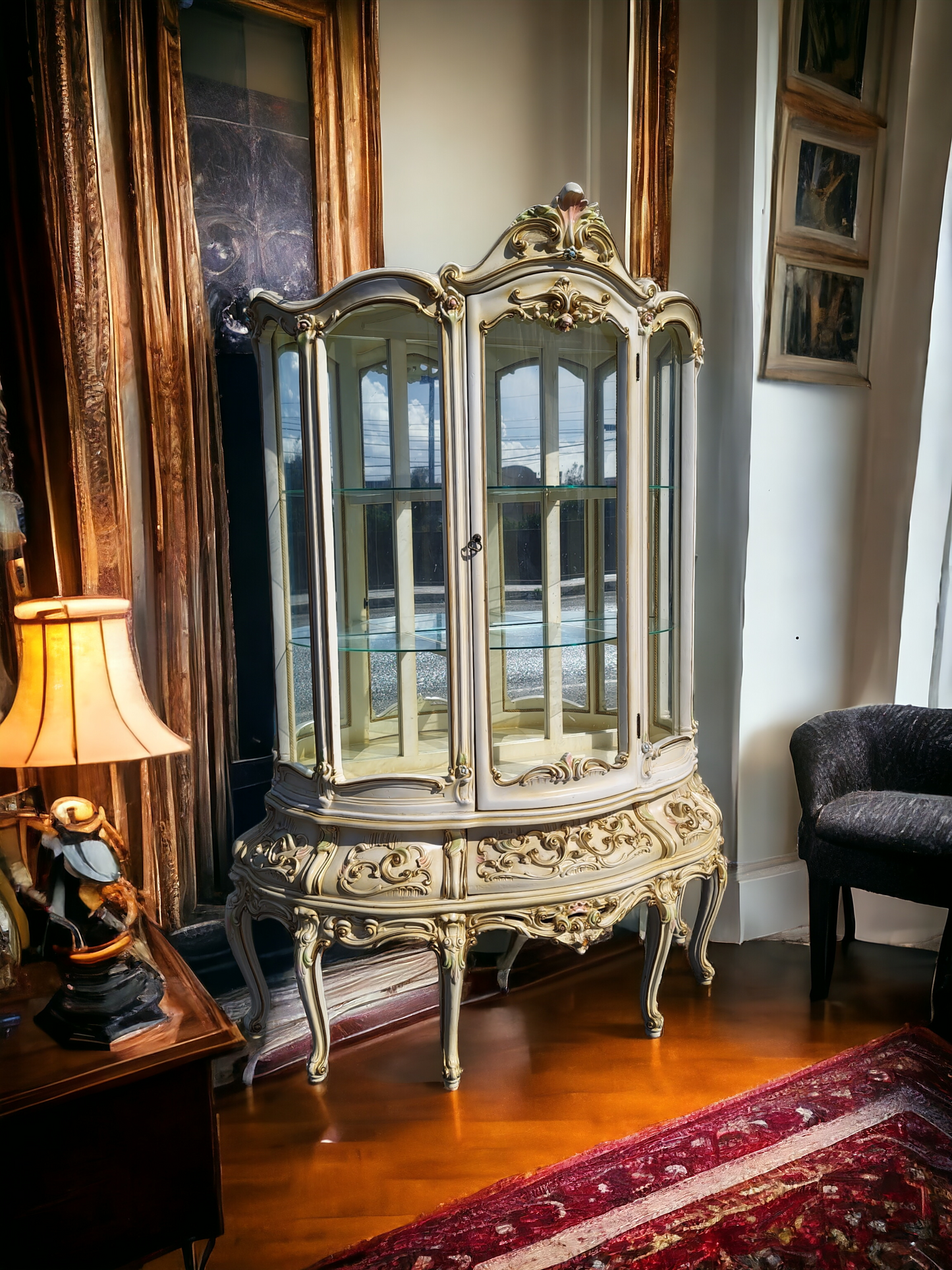 🏰🇮🇹 ¡Vitrina Italiana Rococó, Disponible en Rosarito Antiques! 🇮🇹🏰
