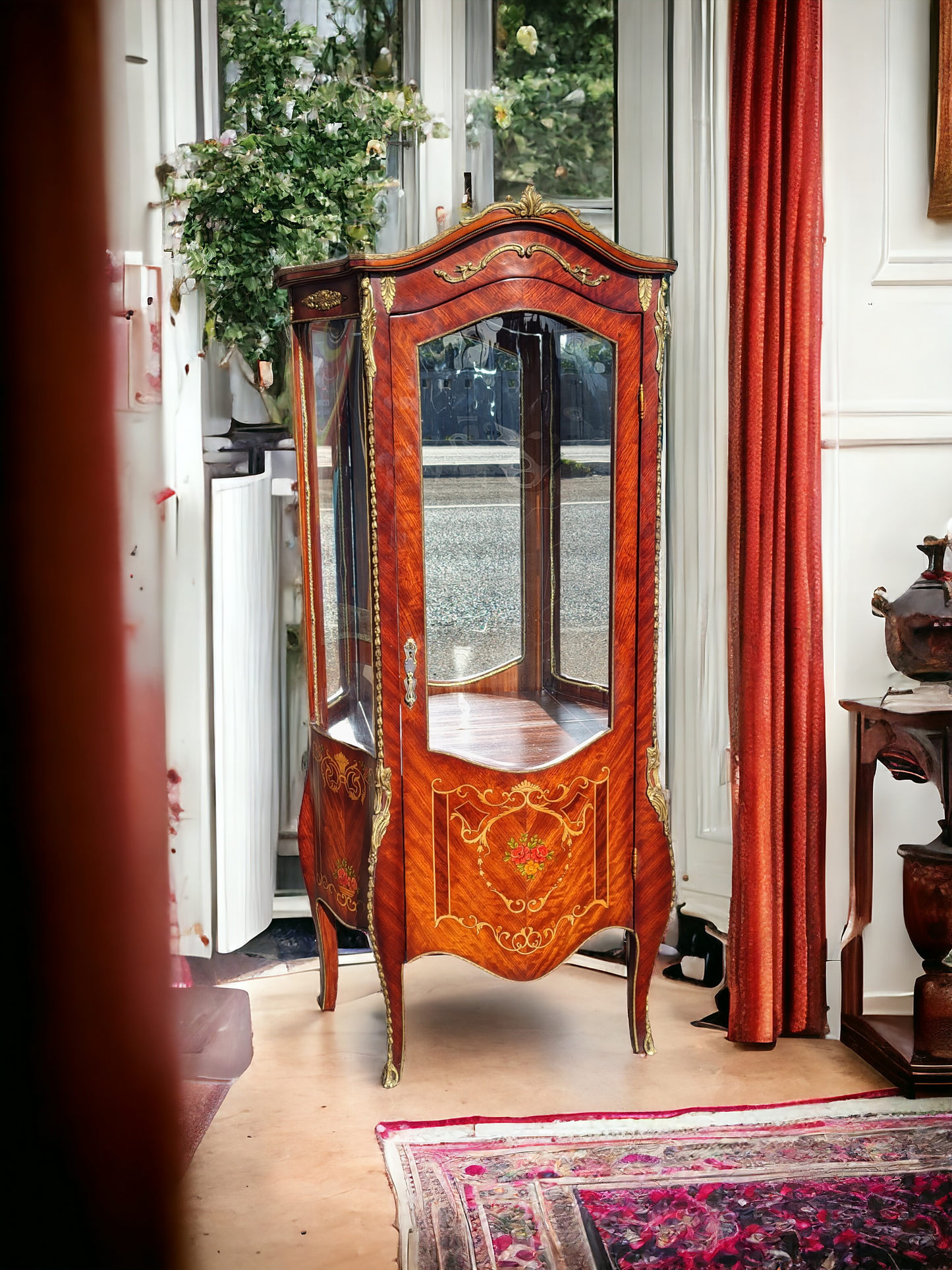🏰🇫🇷 Vitrina Estilo Francés - Exclusiva en Rosarito Antiques 🇫🇷🏰