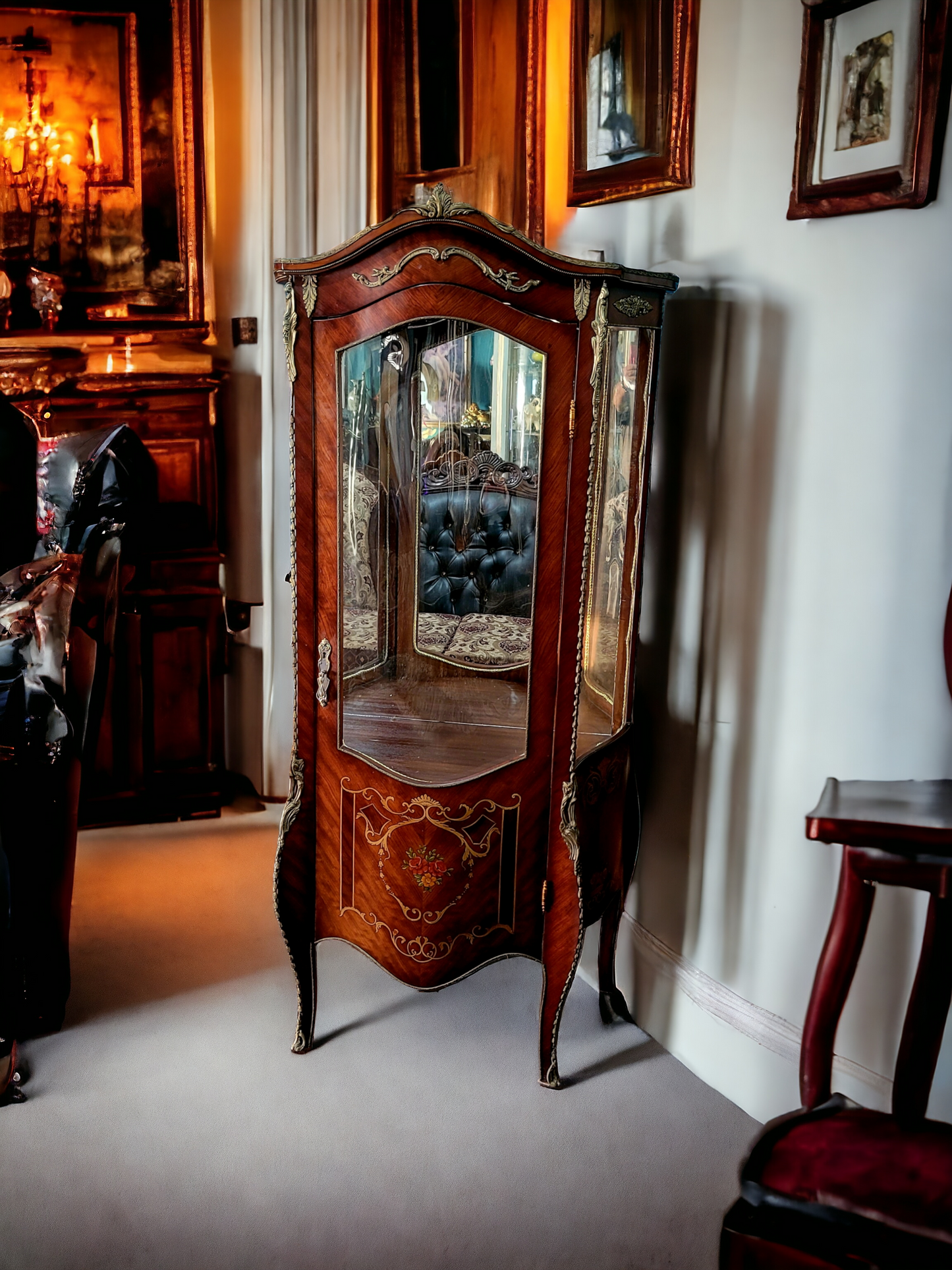 🏰🇫🇷 Vitrina Estilo Francés - Exclusiva en Rosarito Antiques 🇫🇷🏰