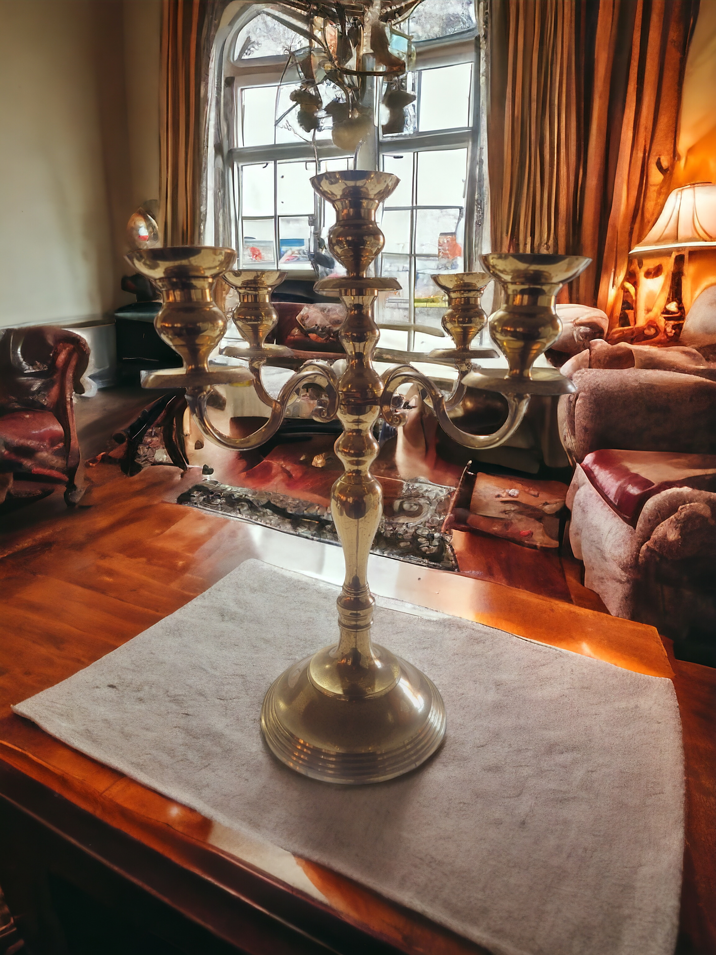 🕯️🔥🌟 Candelabro de Bronce - Elegancia Atemporal en Rosarito Antiques 🌟 🔥🕯️
