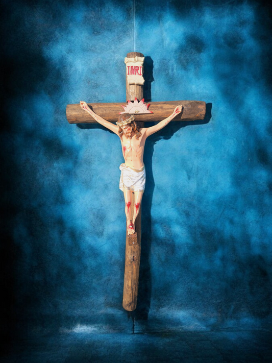 🗡️🪽Escultura de Jesús Crucificado: Una Obra de Fe y Tradición Mexicana🪽 🗡️