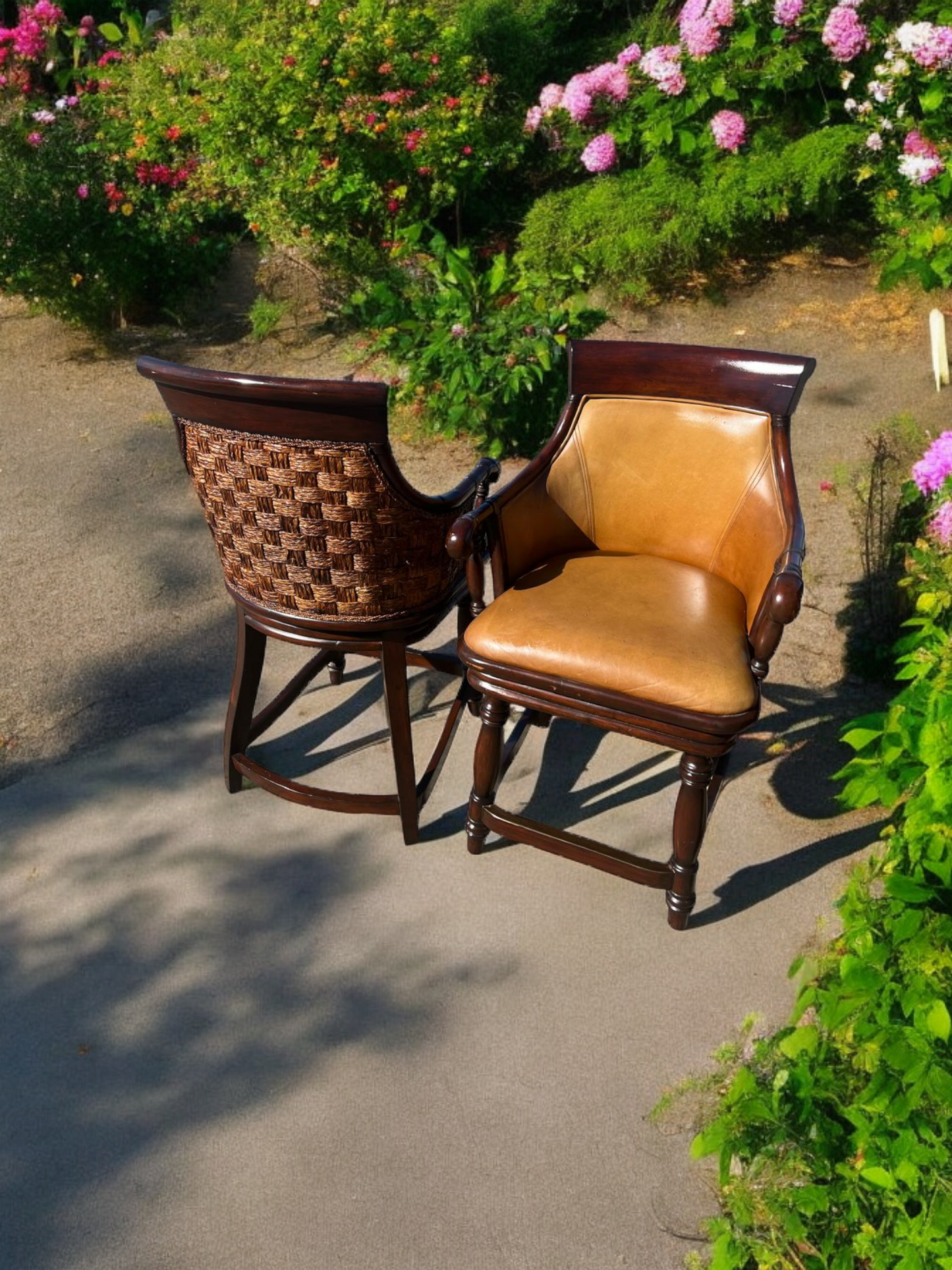 🏡🪑🪑🪑🪑 4 Bancos Tapizados En Piel! 🪑🪑🪑🪑🏡