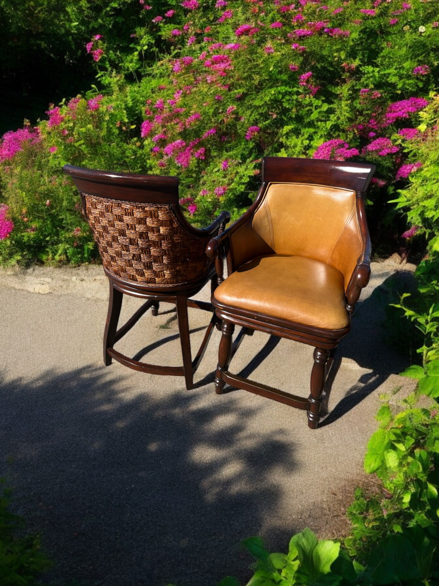 🏡🪑🪑🪑🪑 4 Bancos Tapizados En Piel! 🪑🪑🪑🪑🏡