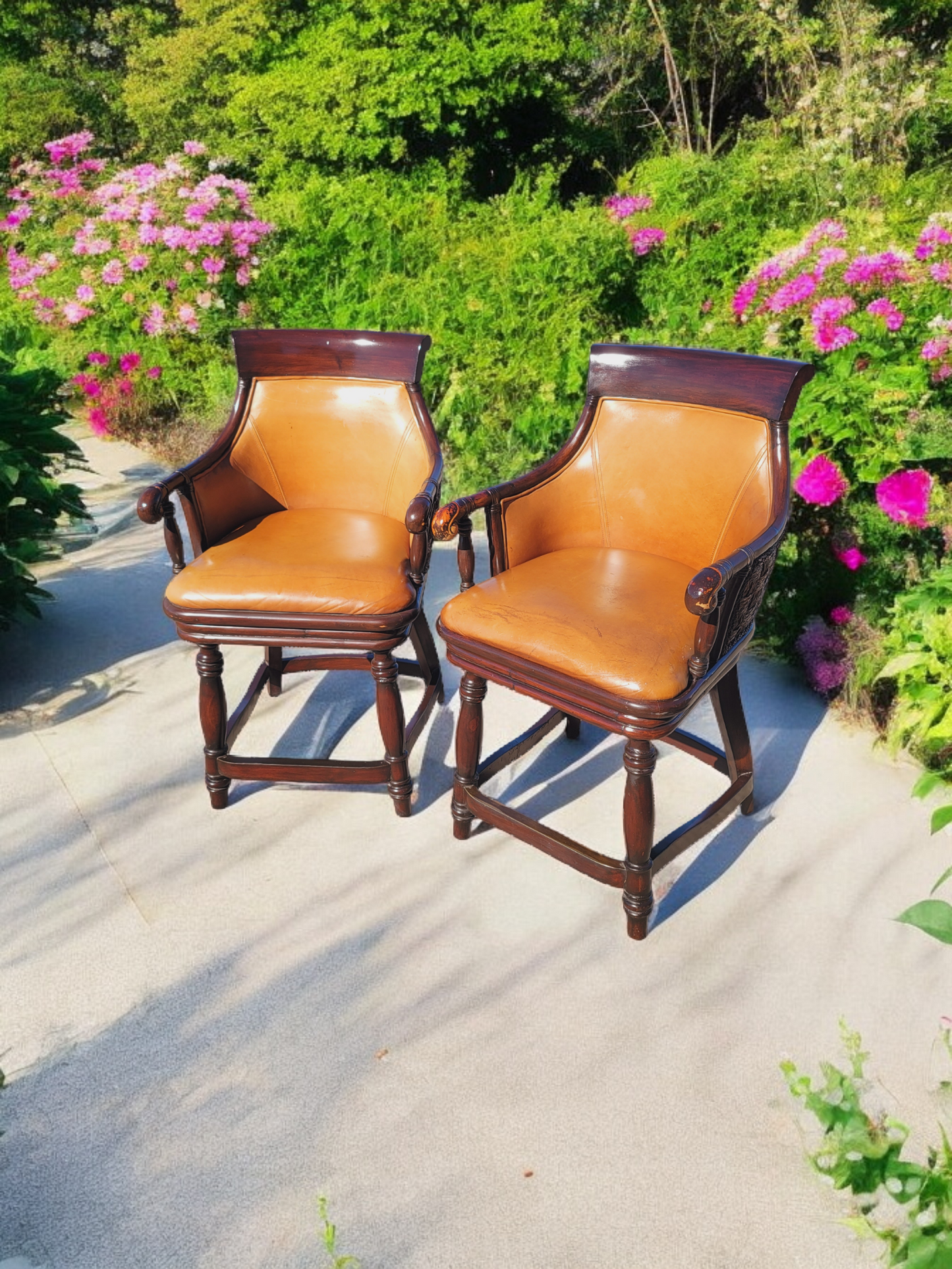 🏡🪑🪑🪑🪑 4 Bancos Tapizados En Piel! 🪑🪑🪑🪑🏡