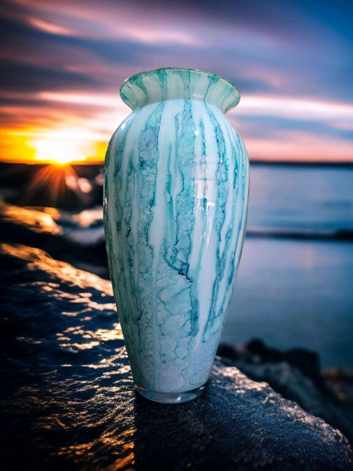 🌊 Jarrón de Cristal Soplado - destresa arteanal en Rosarito Antiques 🌊