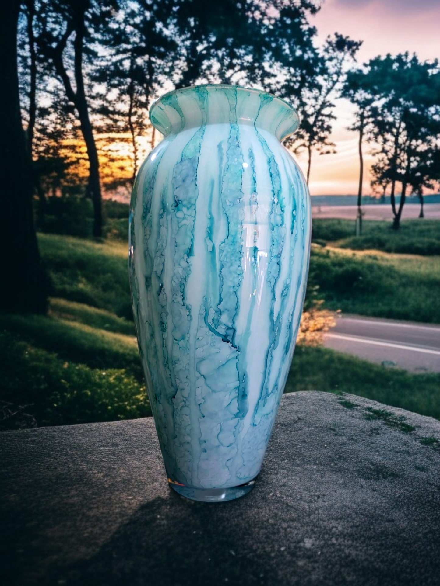 🌊 Jarrón de Cristal Soplado - destresa arteanal en Rosarito Antiques 🌊