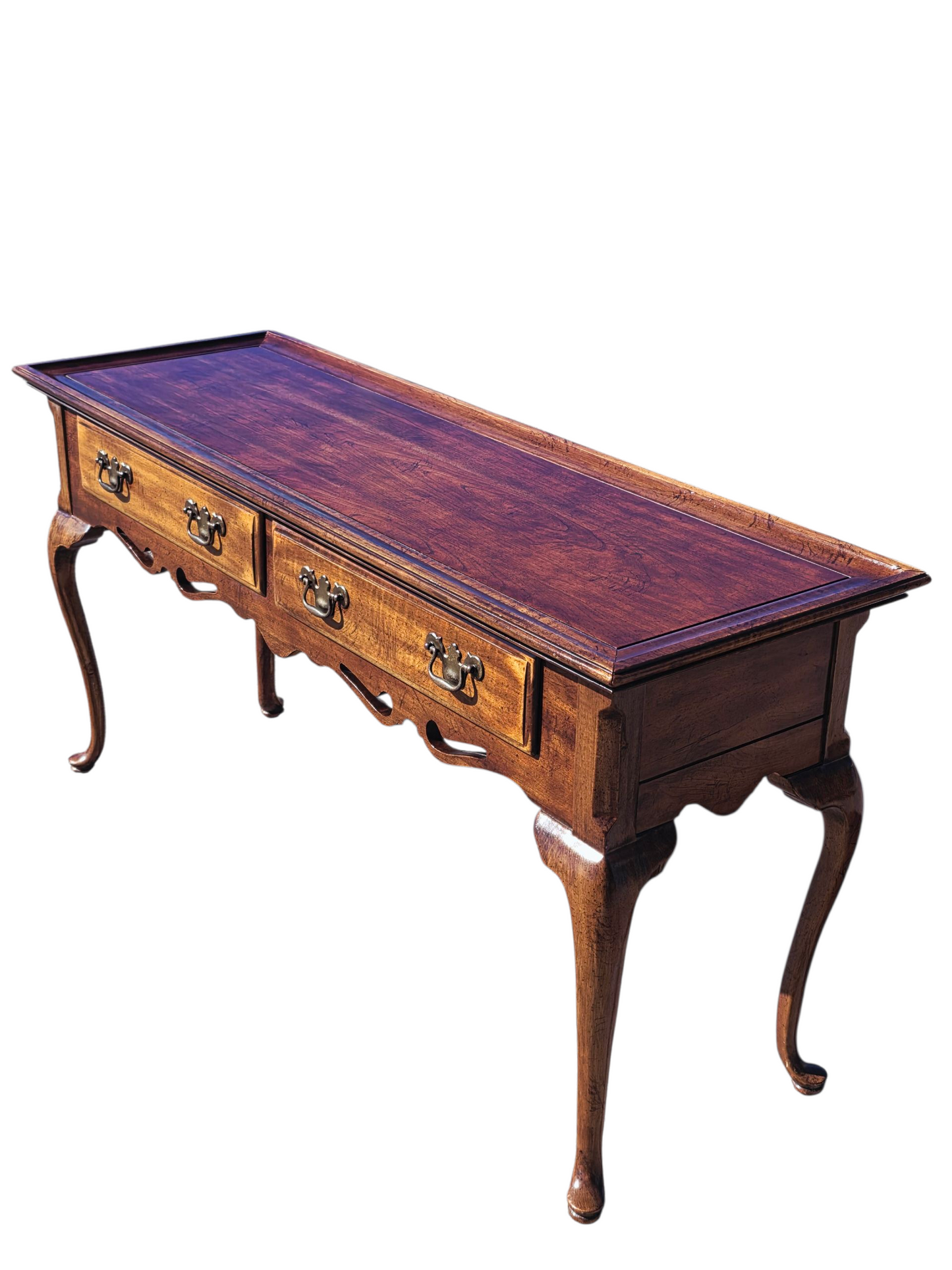 🌿✨Classic Carved Wood Credenza – Timeless Elegance for Spaces with Soul ✨🌿