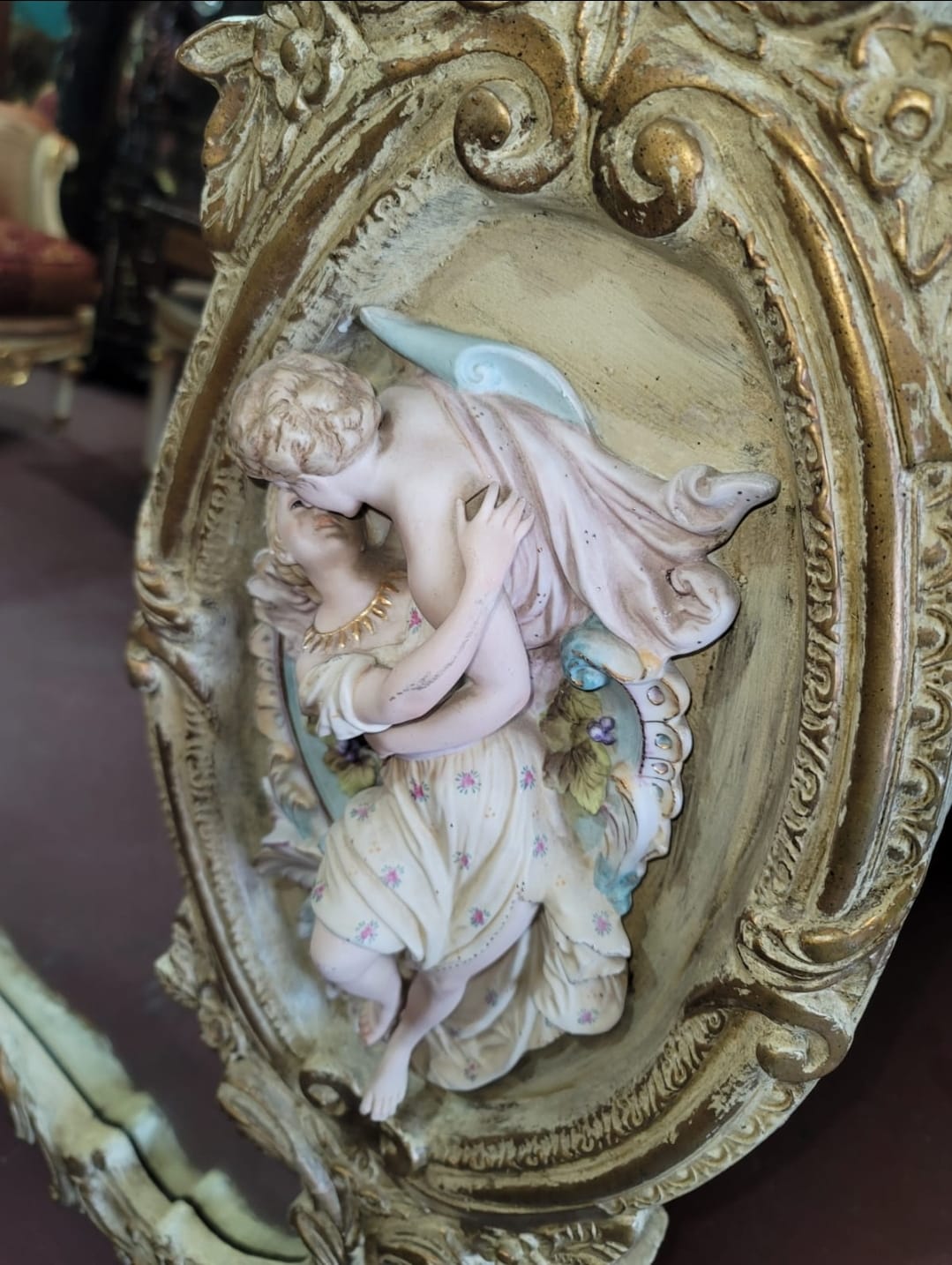 🌟Espejo Rococó con Decoración de Romeo y Julieta en Porcelana Fina🌟