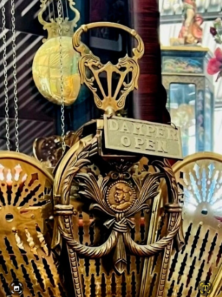 ✨Pantalla de Chimenea Estilo Pavo Real✨