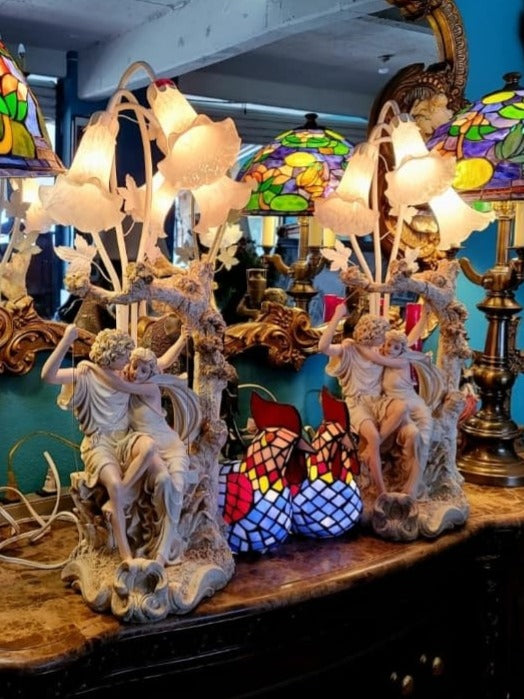 🕯️Par de Lámparas Vintage con Esculturas de Enamorados🕯️