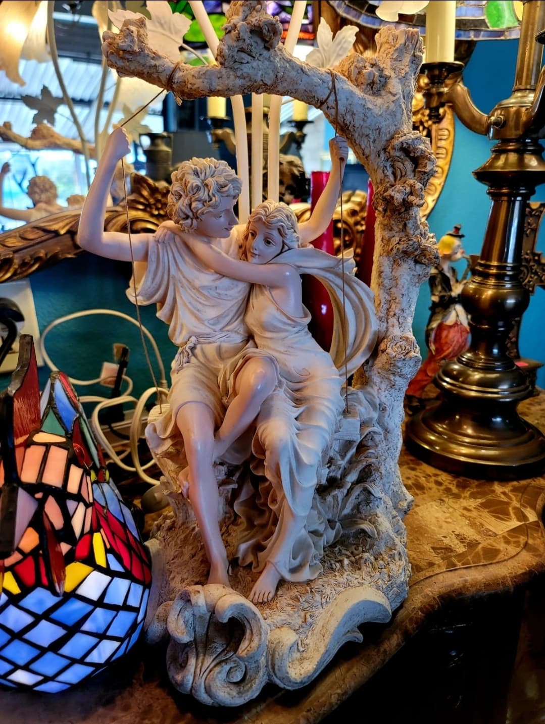 🕯️Par de Lámparas Vintage con Esculturas de Enamorados🕯️