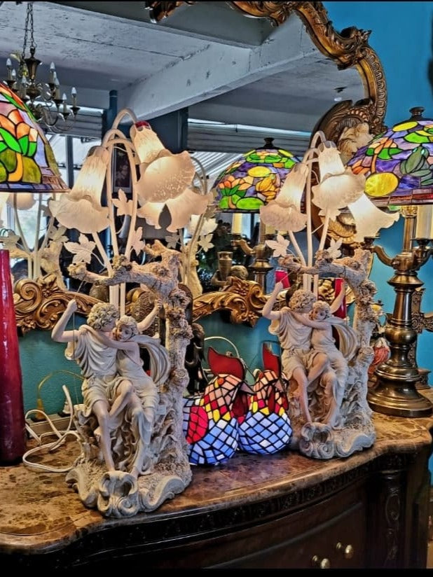 🕯️Par de Lámparas Vintage con Esculturas de Enamorados🕯️