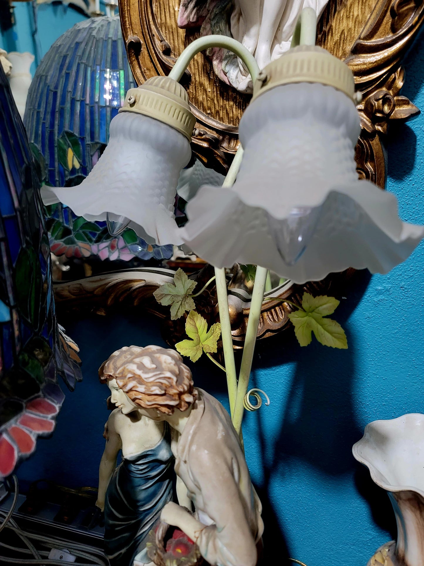 🕯️Lampara de Porcelana con Pantallas de Vidrio Pequeñas🕯️