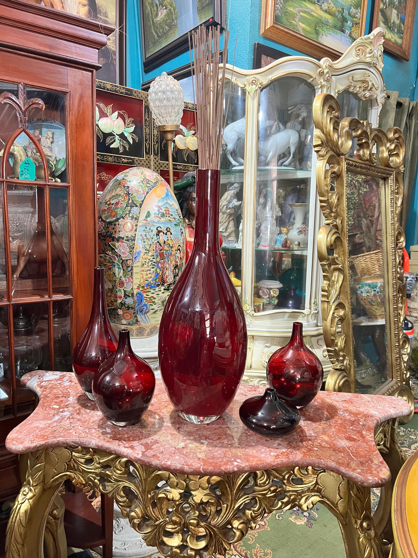 🕊️ Jarrones Rojos Rubí – Diseño Clásico Escandinavo que Ilumina tu Espacio 💎