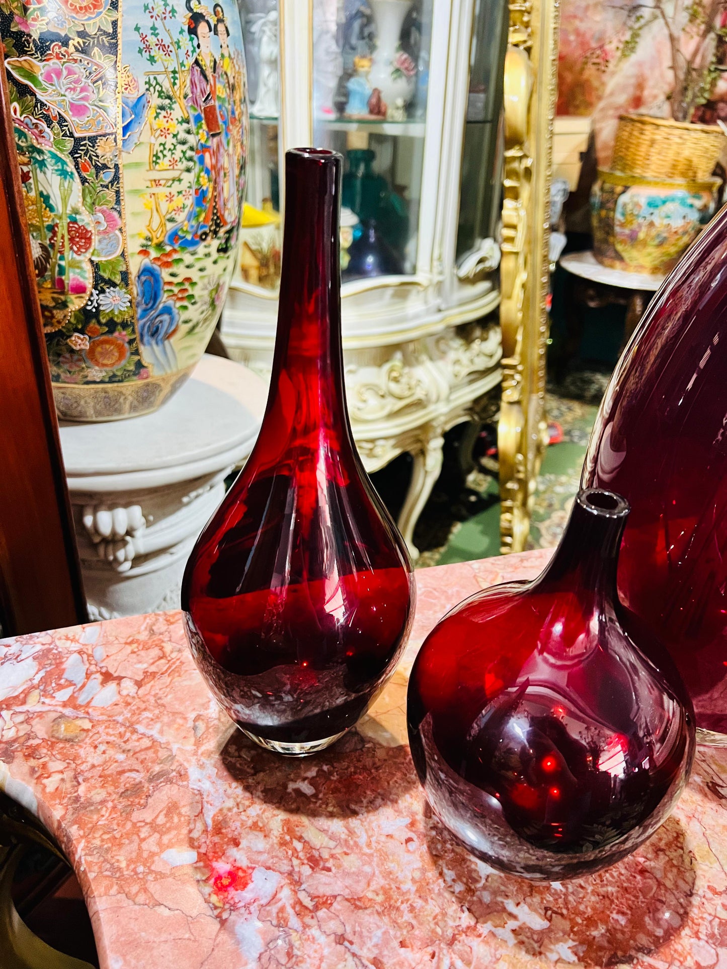 🕊️ Jarrones Rojos Rubí – Diseño Clásico Escandinavo que Ilumina tu Espacio 💎