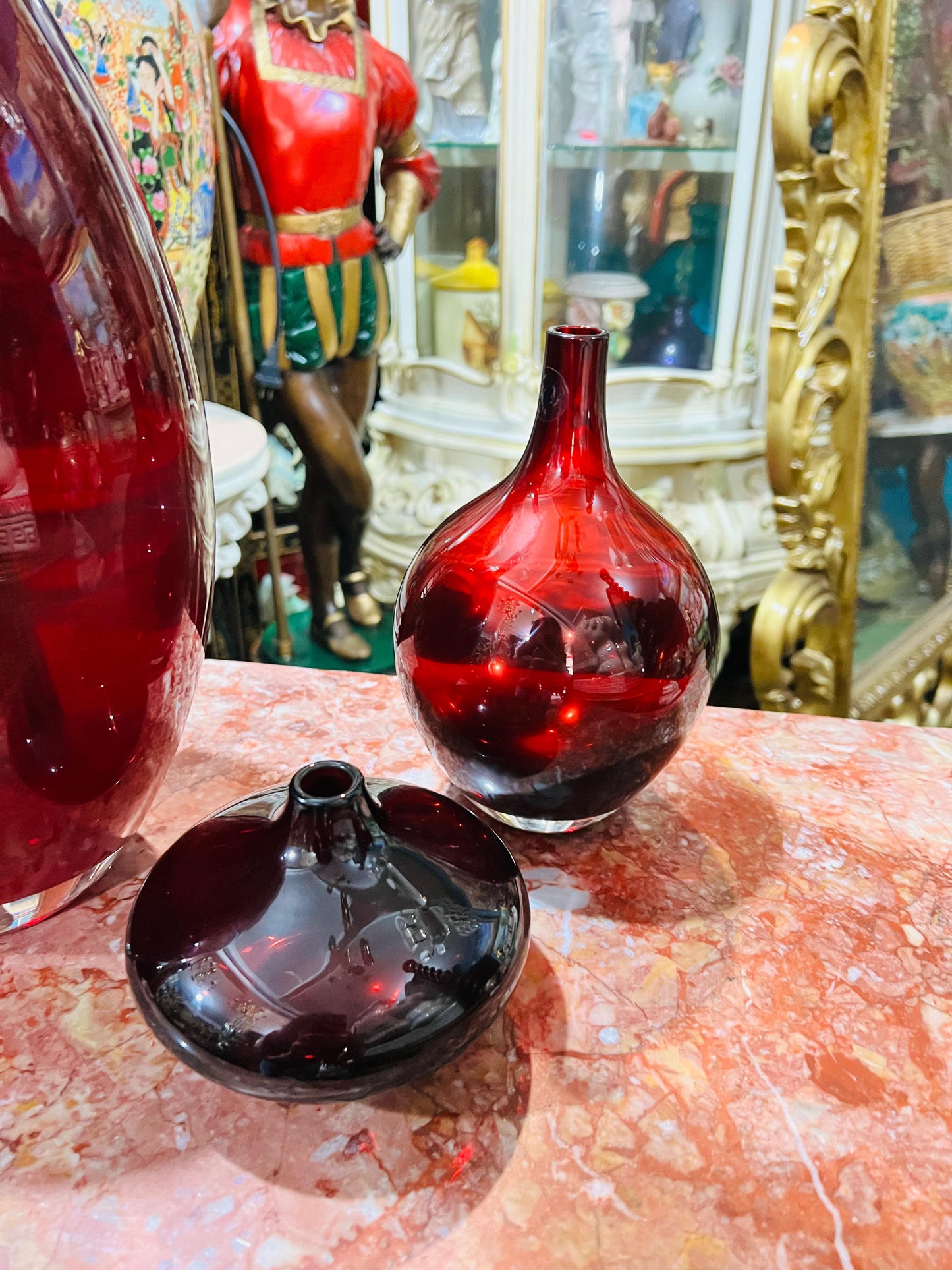 🕊️ Jarrones Rojos Rubí – Diseño Clásico Escandinavo que Ilumina tu Espacio 💎