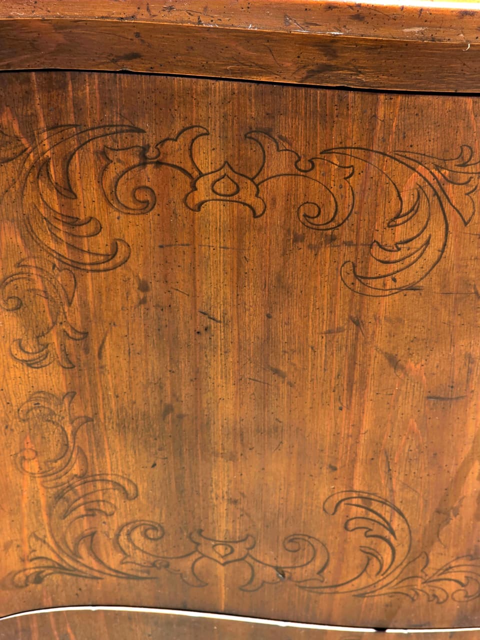 🔱🇮🇹 Comoda Italiana de Madera de Nogal – Arte y Elegancia en Cada Detalle 🇮🇹🔱