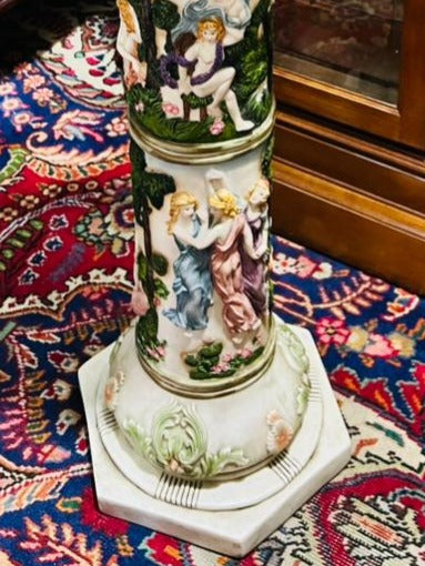Decorative Pedestal in Classic Style with Figurative Scenes in Relief🏛️