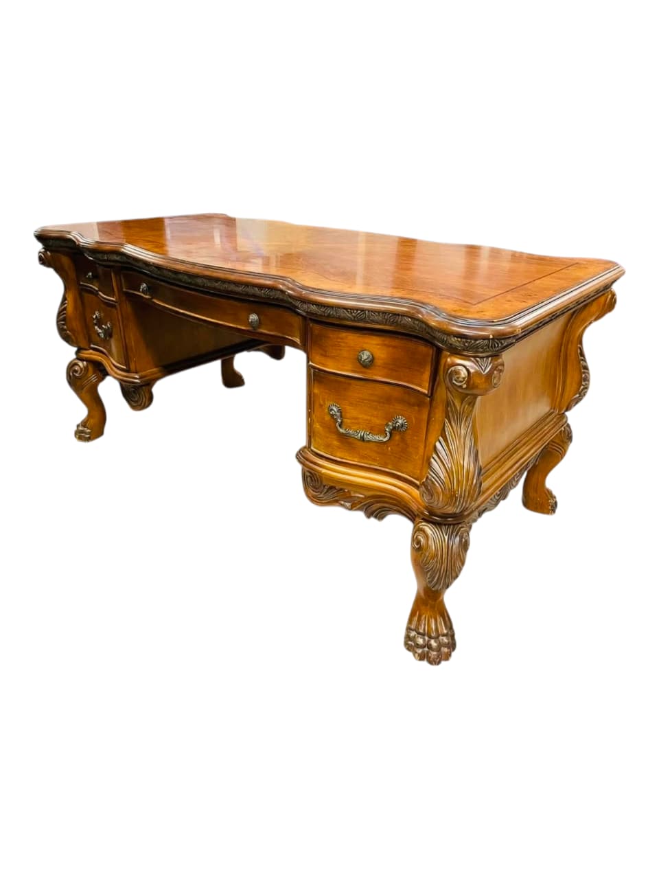 Escritorio Ejecutivo AICO – Michael Amini, Signature Series⚜️🏛️🌿