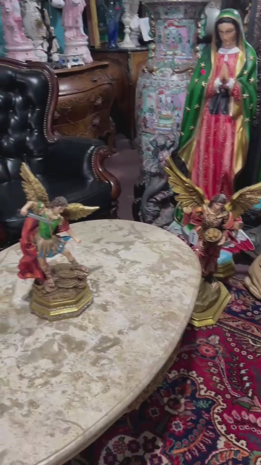 ✨ Un Tesoro de Elegancia Clásica: Sala Antigua de Ensueño ✨