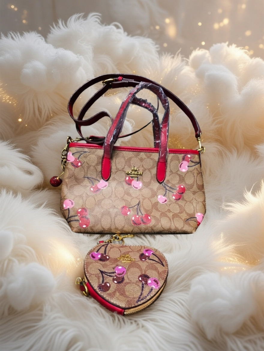 🌸👜 Coach Cherry Pop Bolso Para Dama – Elegancia Atemporal con Encanto Lúdico ✨