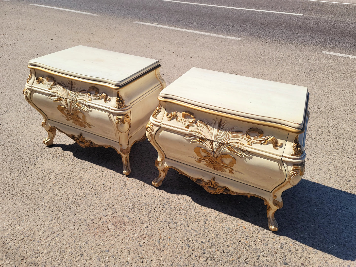 🏰🇫🇷 Pair of French Provincial Style Bombes, Vintage 1970s! 🇫🇷🏰
