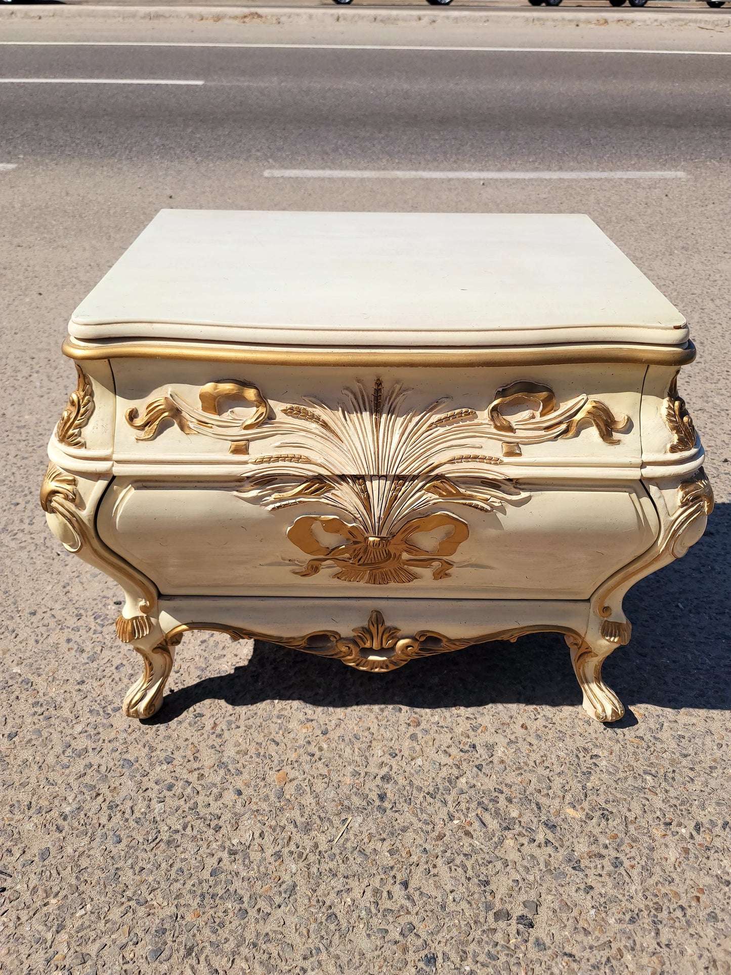 🏰🇫🇷 Pair of French Provincial Style Bombes, Vintage 1970s! 🇫🇷🏰