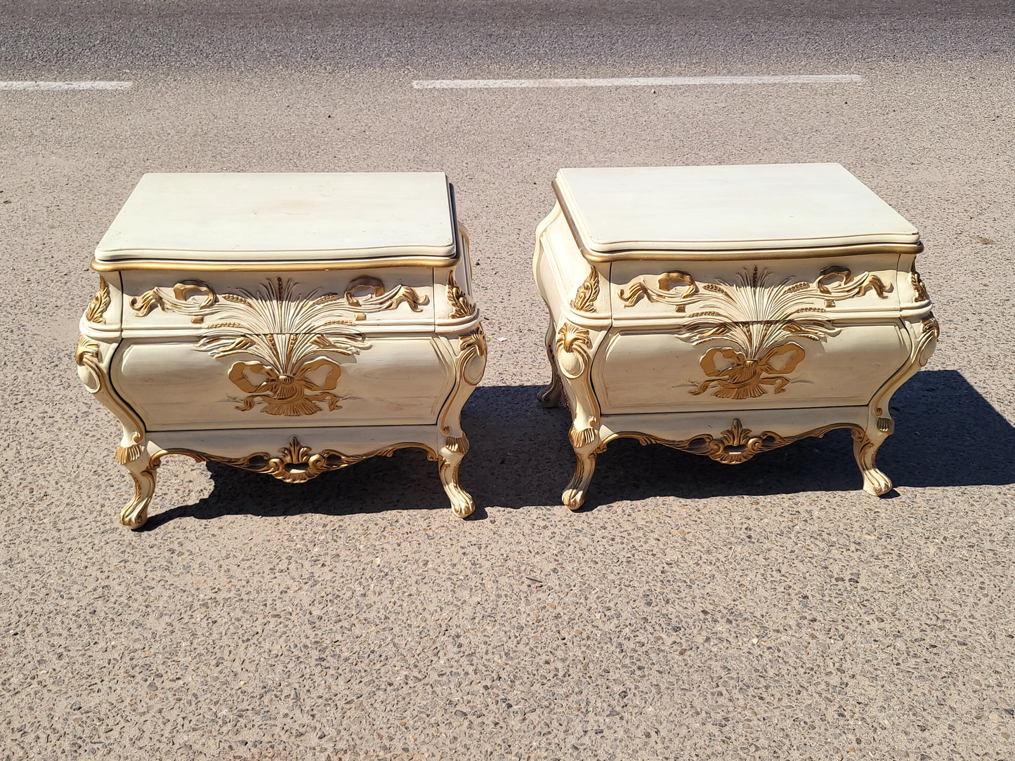 🏰🇫🇷 Pair of French Provincial Style Bombes, Vintage 1970s! 🇫🇷🏰