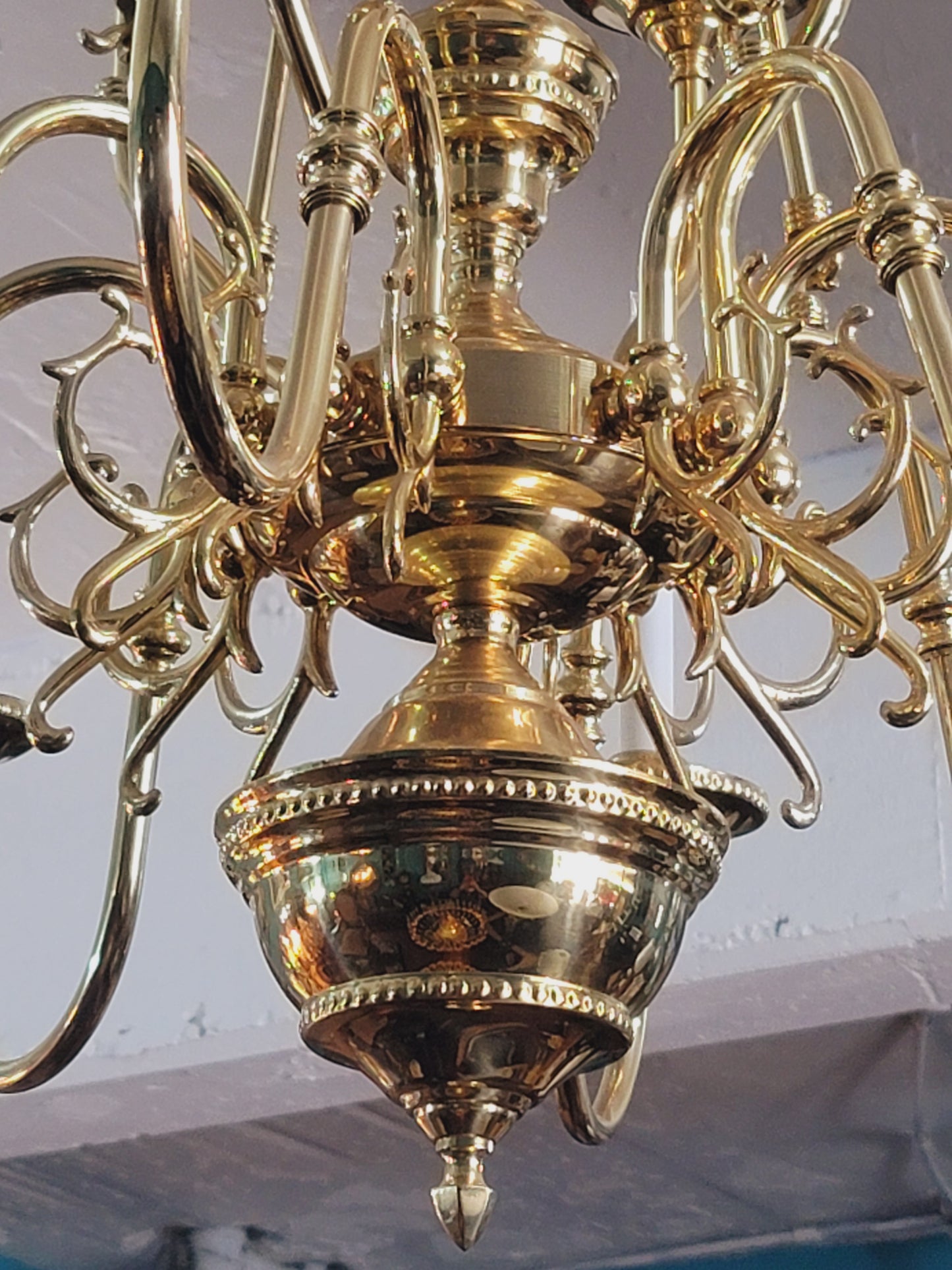 🔱🌟Brilliant: 12-Armed Brass Chandelier 🌟🔱