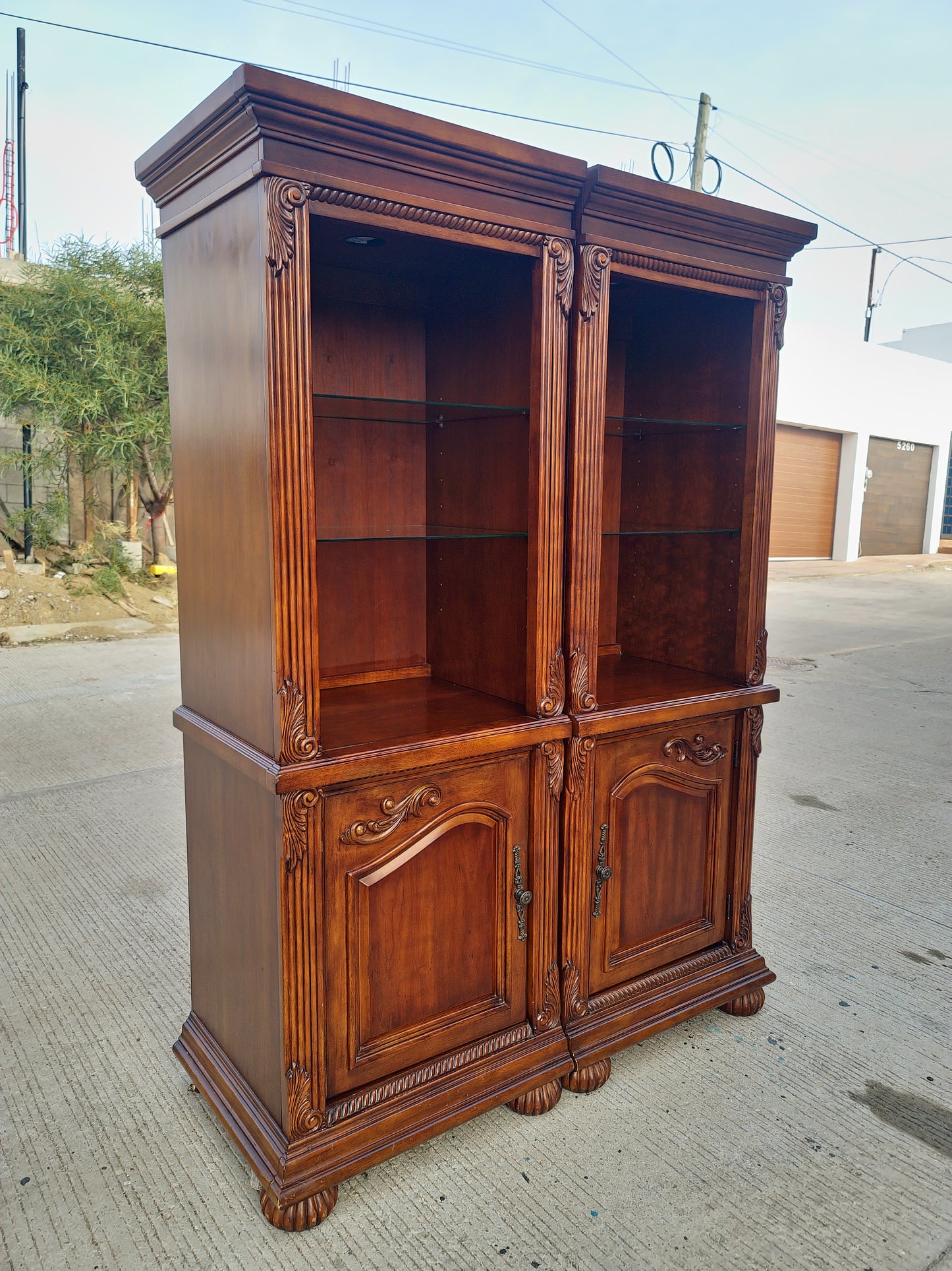 ✨📚 Elegant 2-Piece Colonial Bookcase at Rosarito Antiques 📚✨