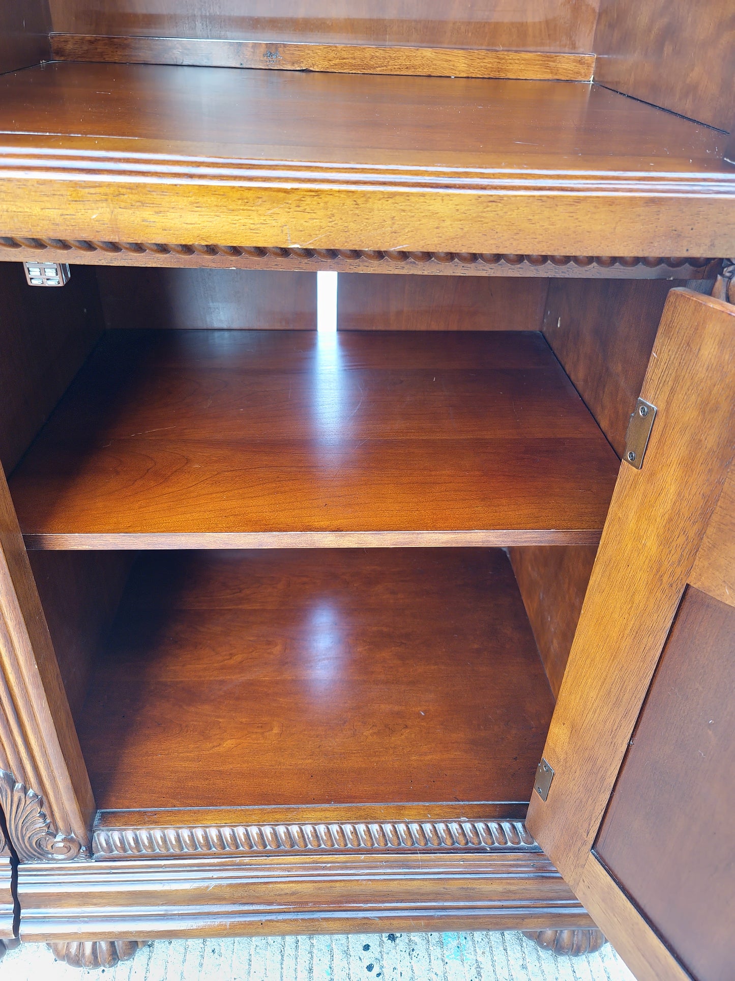 ✨📚 Elegant 2-Piece Colonial Bookcase at Rosarito Antiques 📚✨