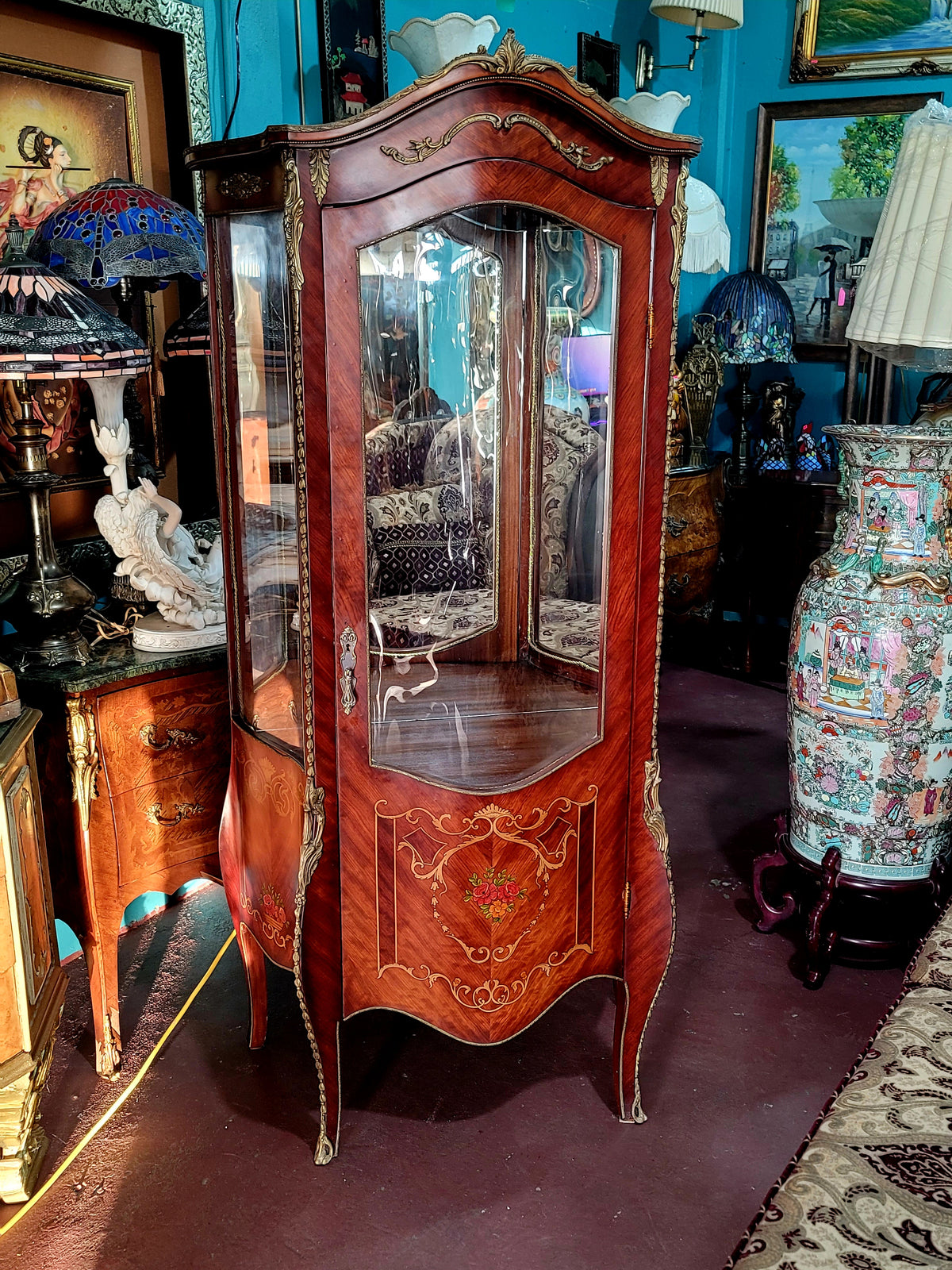 Exquisita Vitrina Francesa de Epoca | Disponible en Rosarito Antiques 🇫🇷