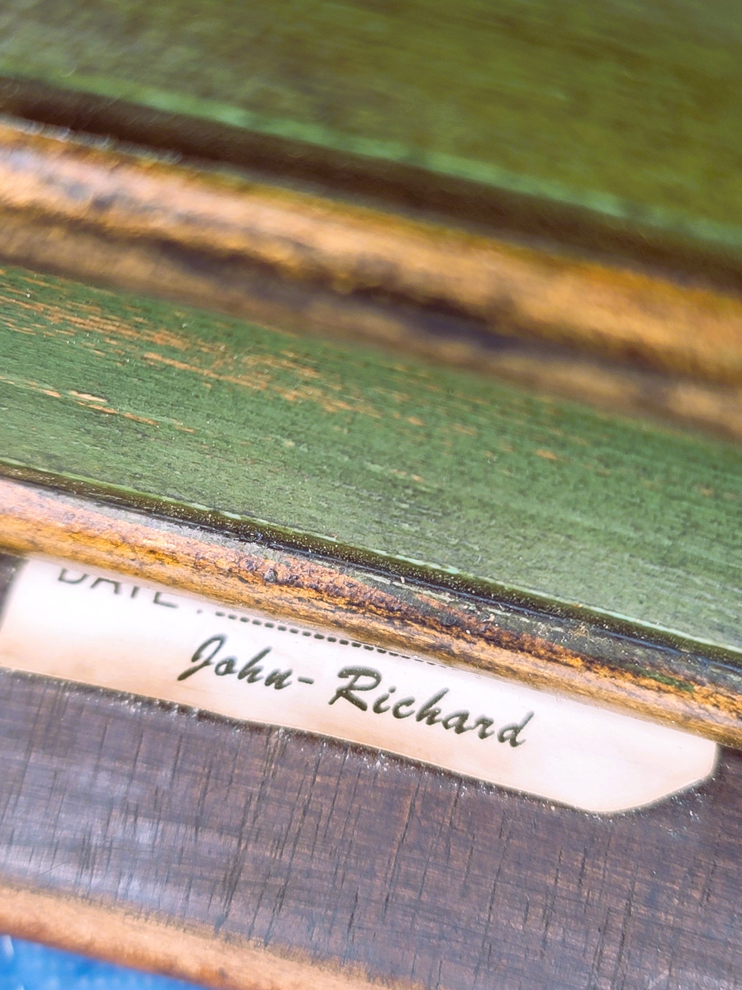 Escritorio Vintage "European Crossroads" de John-Richard✨