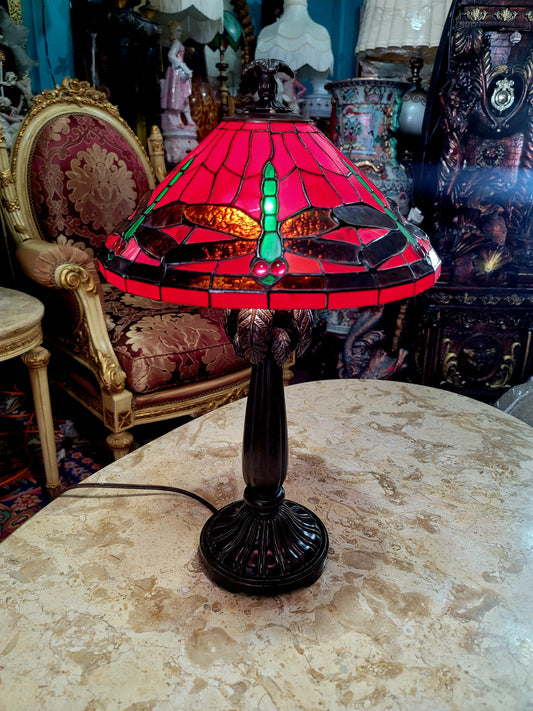 🌟✨Tiffany Lamp with Red Stained Glass and Dragonfly Decoration🏡💡