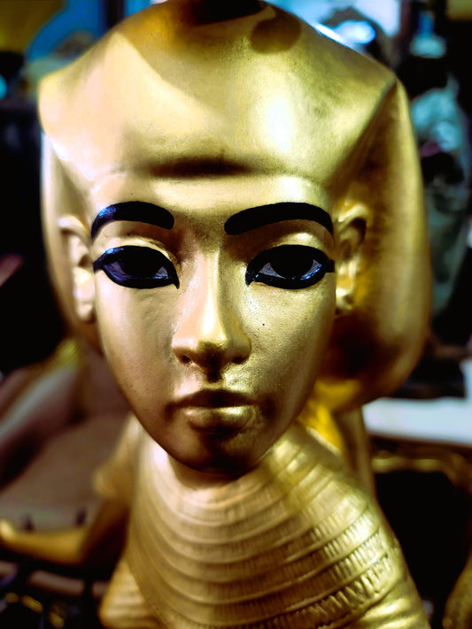 🔱Representation of the Egyptian Goddess Serqet Carved in Obsidian Stone and decorated in gold leaf🔱