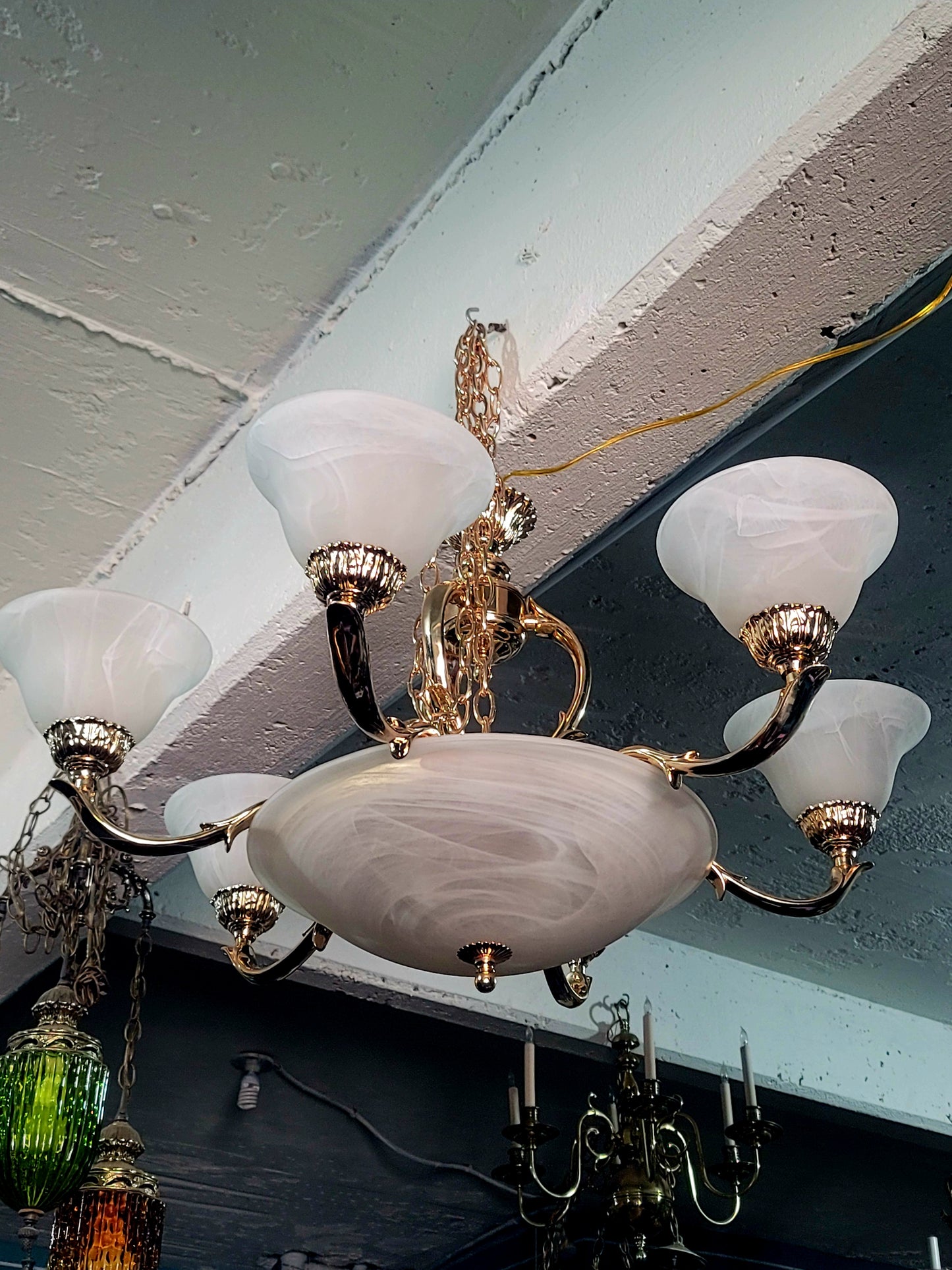 🔱🌟Brilliant: 12-Armed Brass Chandelier 🌟🔱