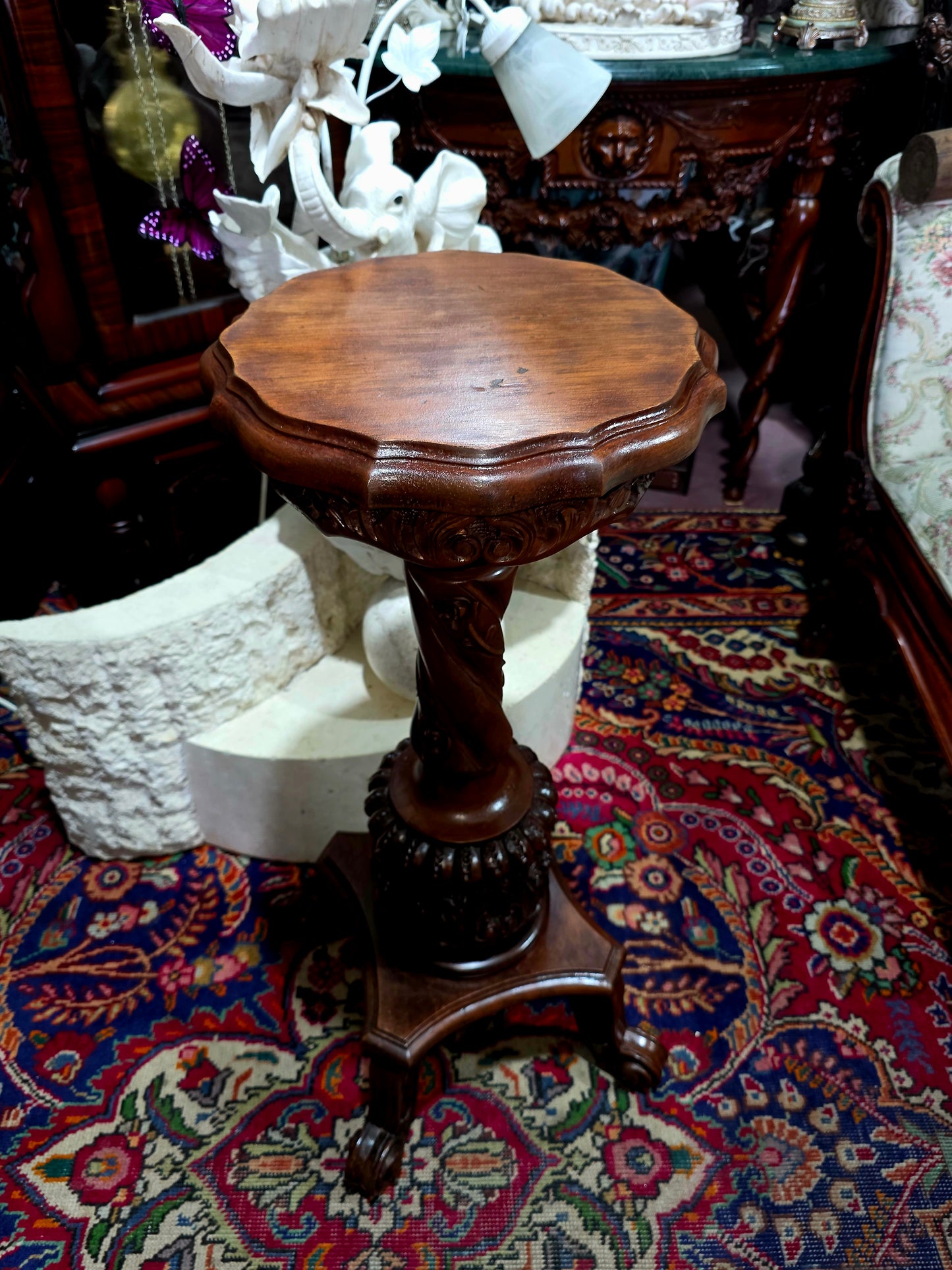 🪵✨ Pedestal Antiguo de Madera Noble – Arte Tallado a Mano ✨🪵