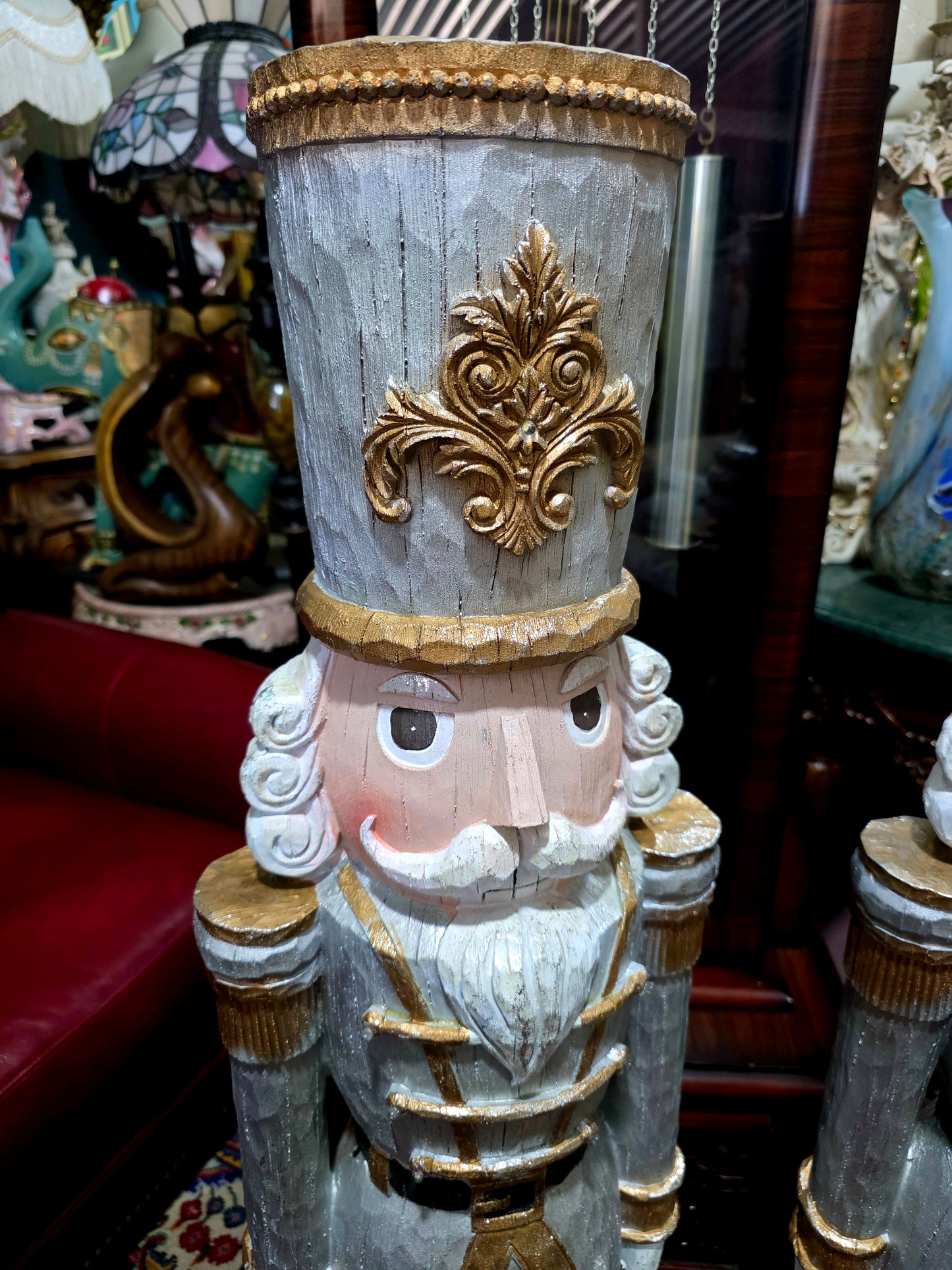 🎄❄️🎄 Soldados Navideños de Resina Fundida – Elegancia Festiva en Gran Escala 🎄❄️🎄