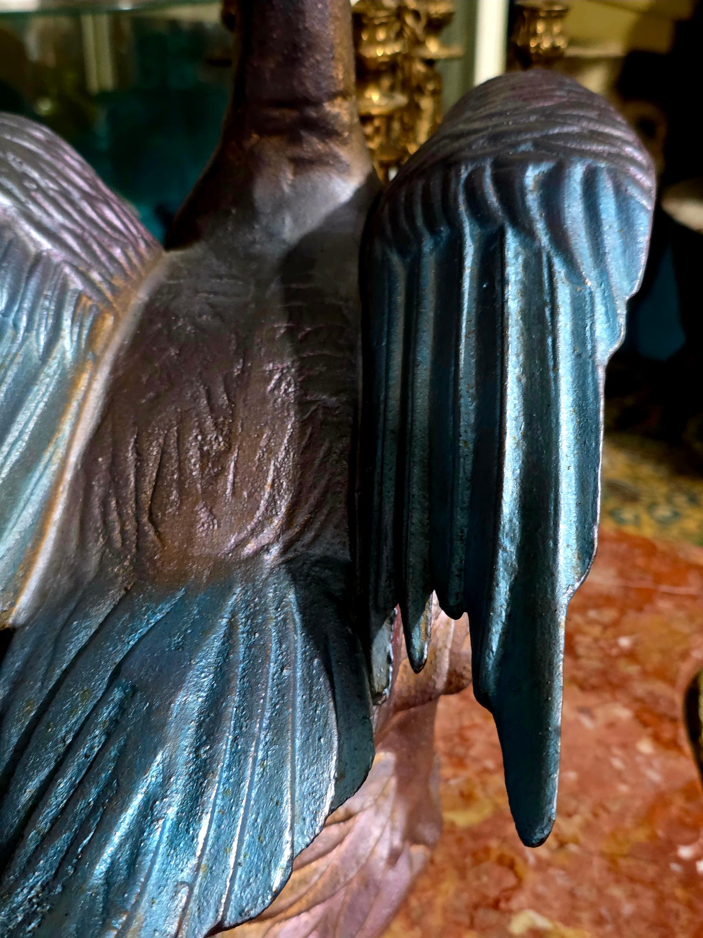 🦢 Escultura de Ave en Hierro Fundido – Elegancia y Fuerza Atemporal🦢