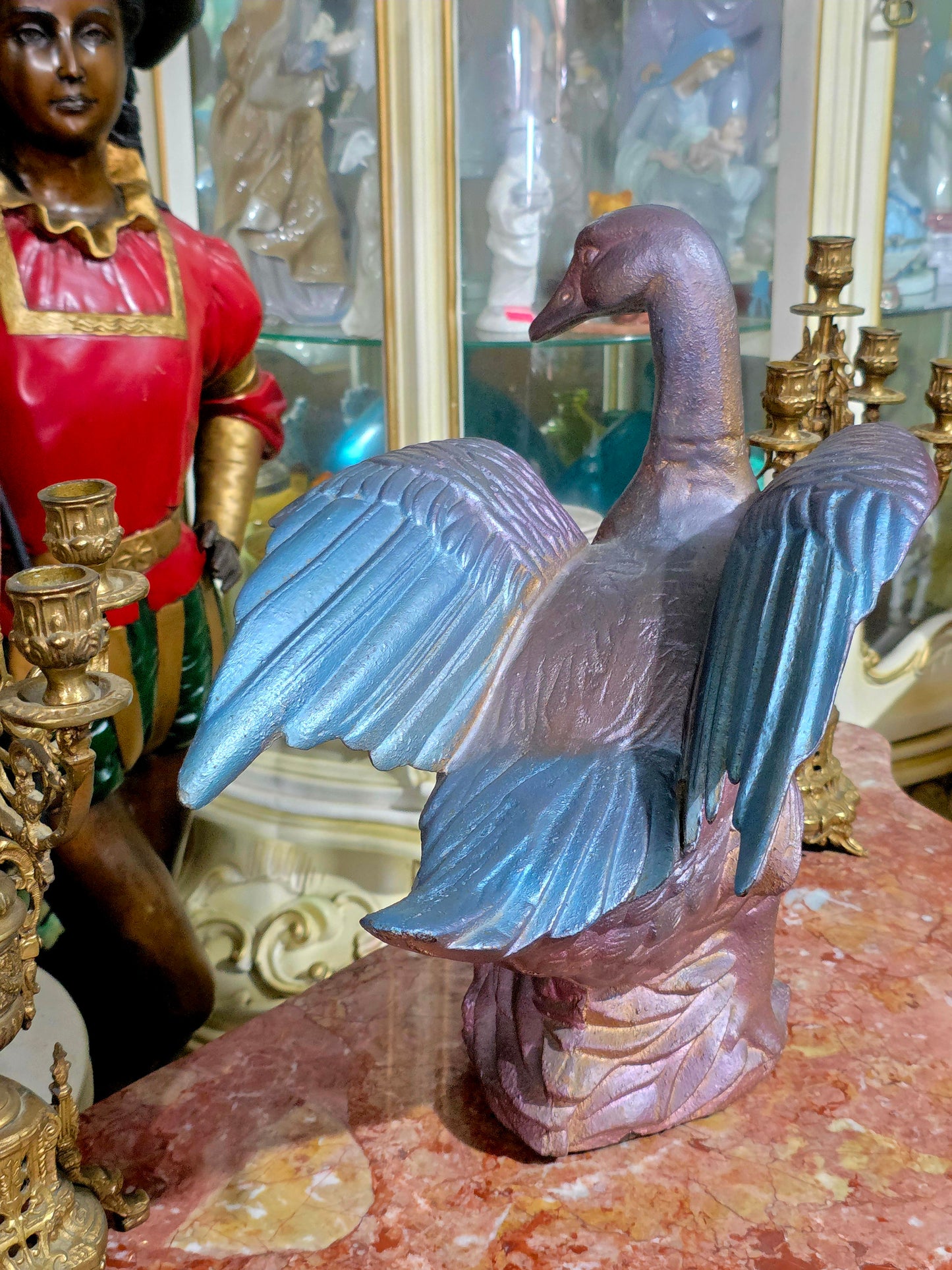 🦢 Escultura de Ave en Hierro Fundido – Elegancia y Fuerza Atemporal🦢