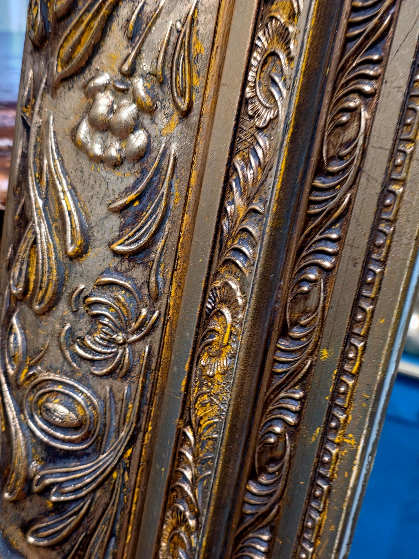 🪞✨Espejo Biselado con Marco de Madera Tallada a Mano – Reflejo de Nobleza Atemporal✨🪞